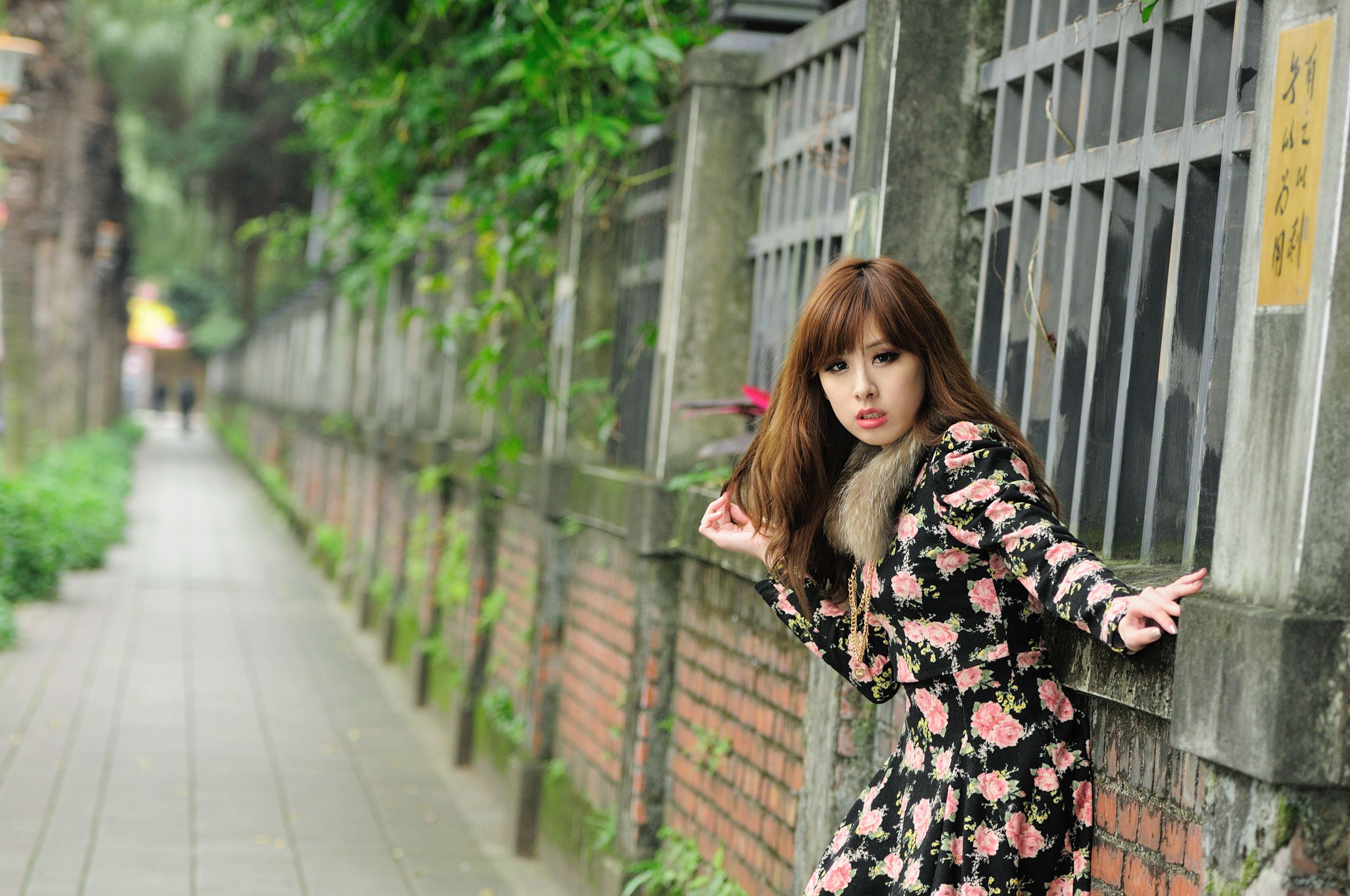 台湾美女模特小米Kate su清新街拍图片_第1张