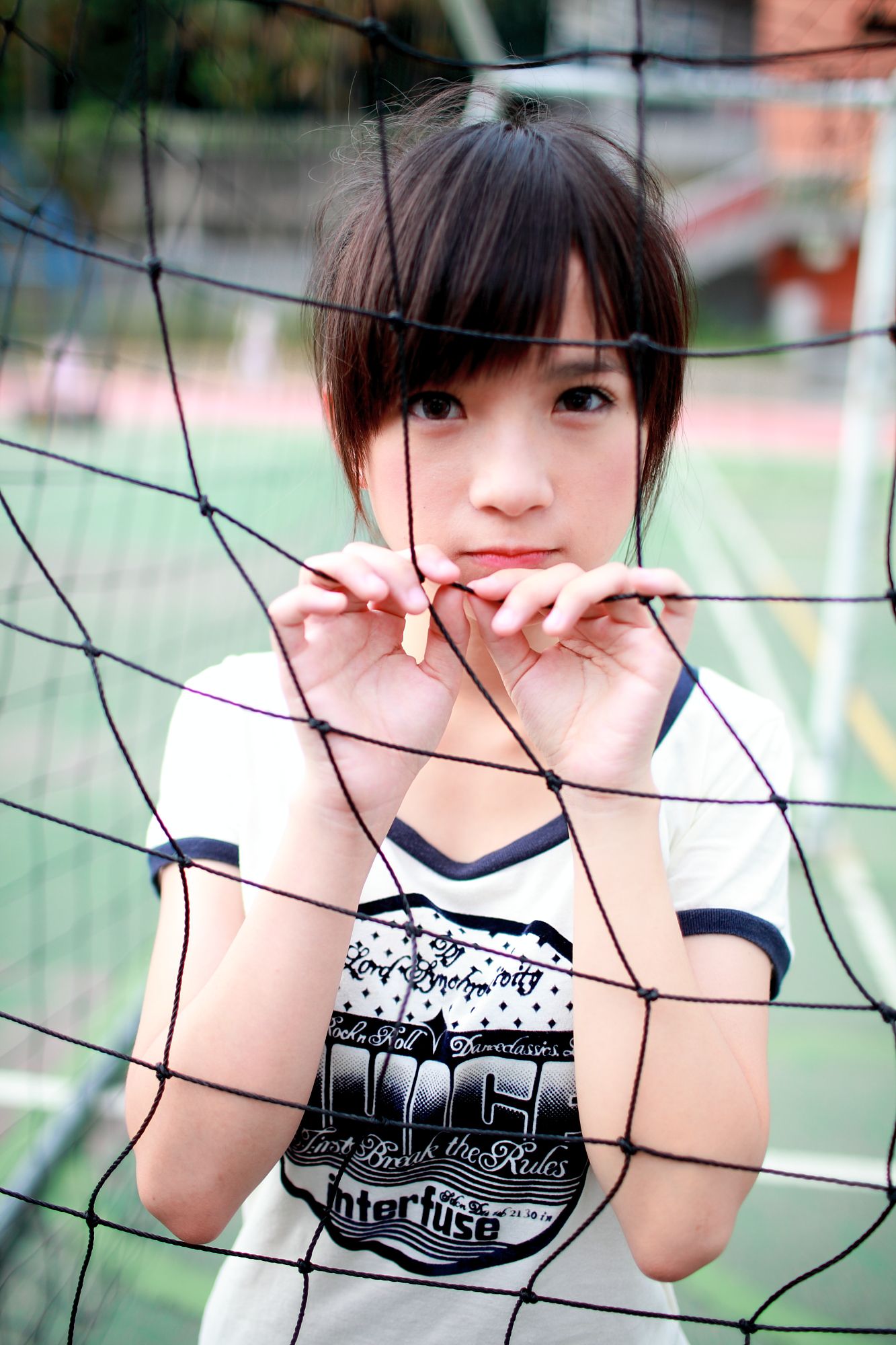 台湾美少女小敬/虞成敬《4套小清新外拍图片》写真合集_第4张