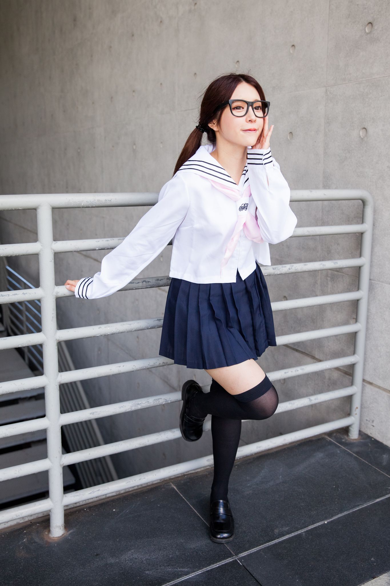 台湾美女张齐郡JULIE《长筒袜校服少女》_第1张