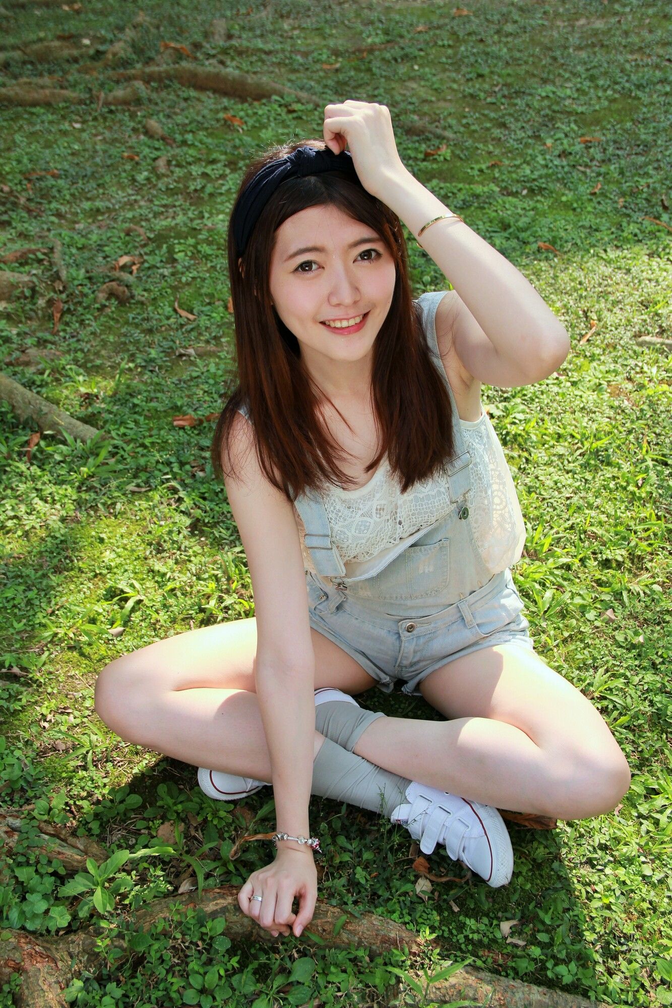 [台湾网红美女] Brindy薛薛/黄品瑄《台湾大学外拍》_第5张