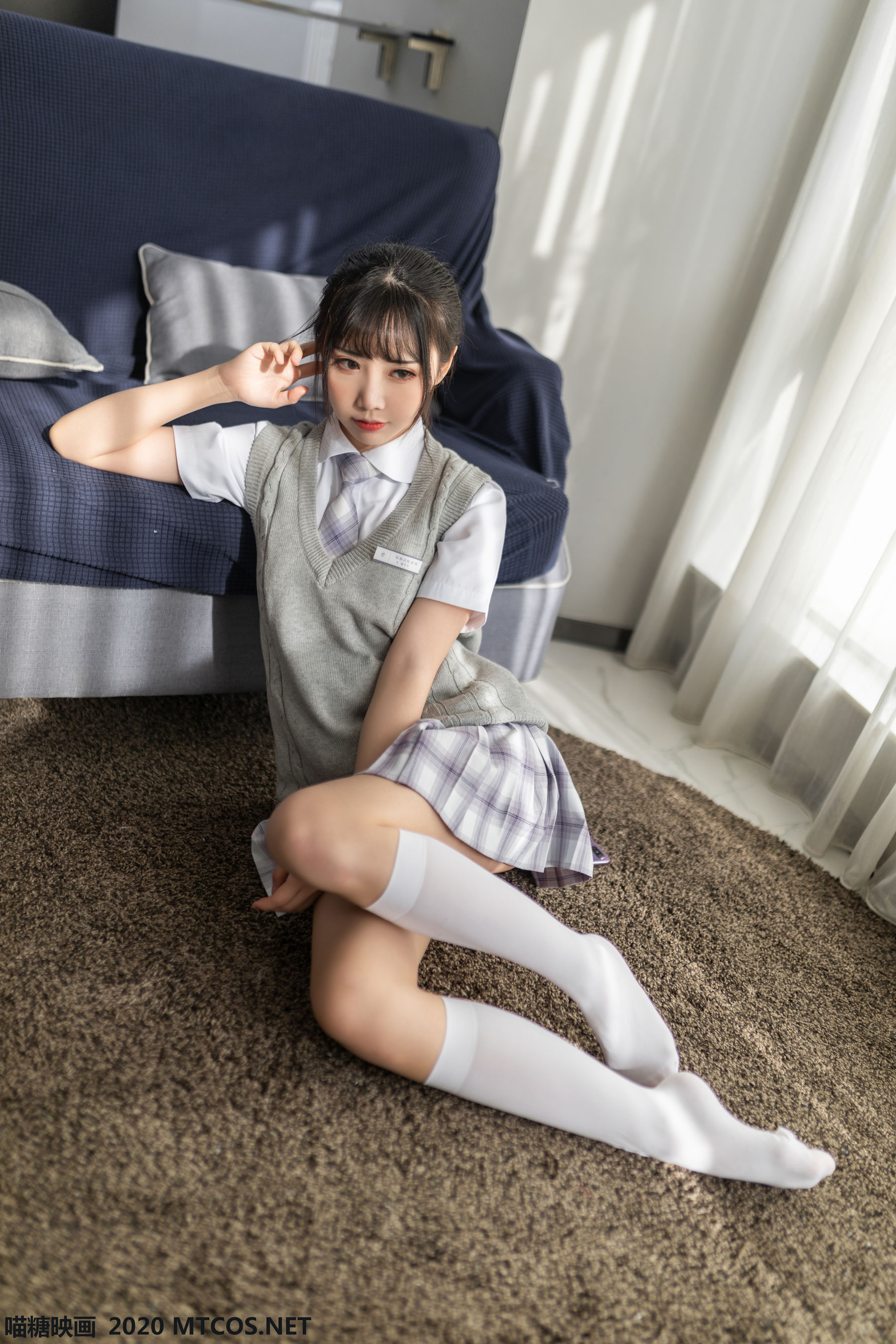 [喵糖映画] JKL.001 面饼仙儿 制服少女_第1张