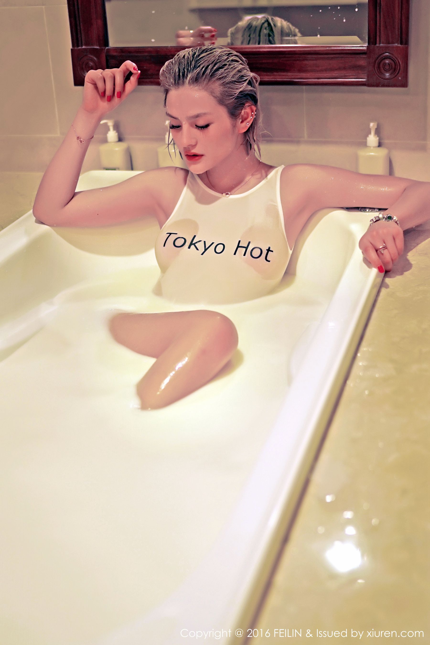 史雯Swan《Tokyo Hot湿身+蕾丝内衣》 [嗲囡囡FEILIN] Vol.037_第5张
