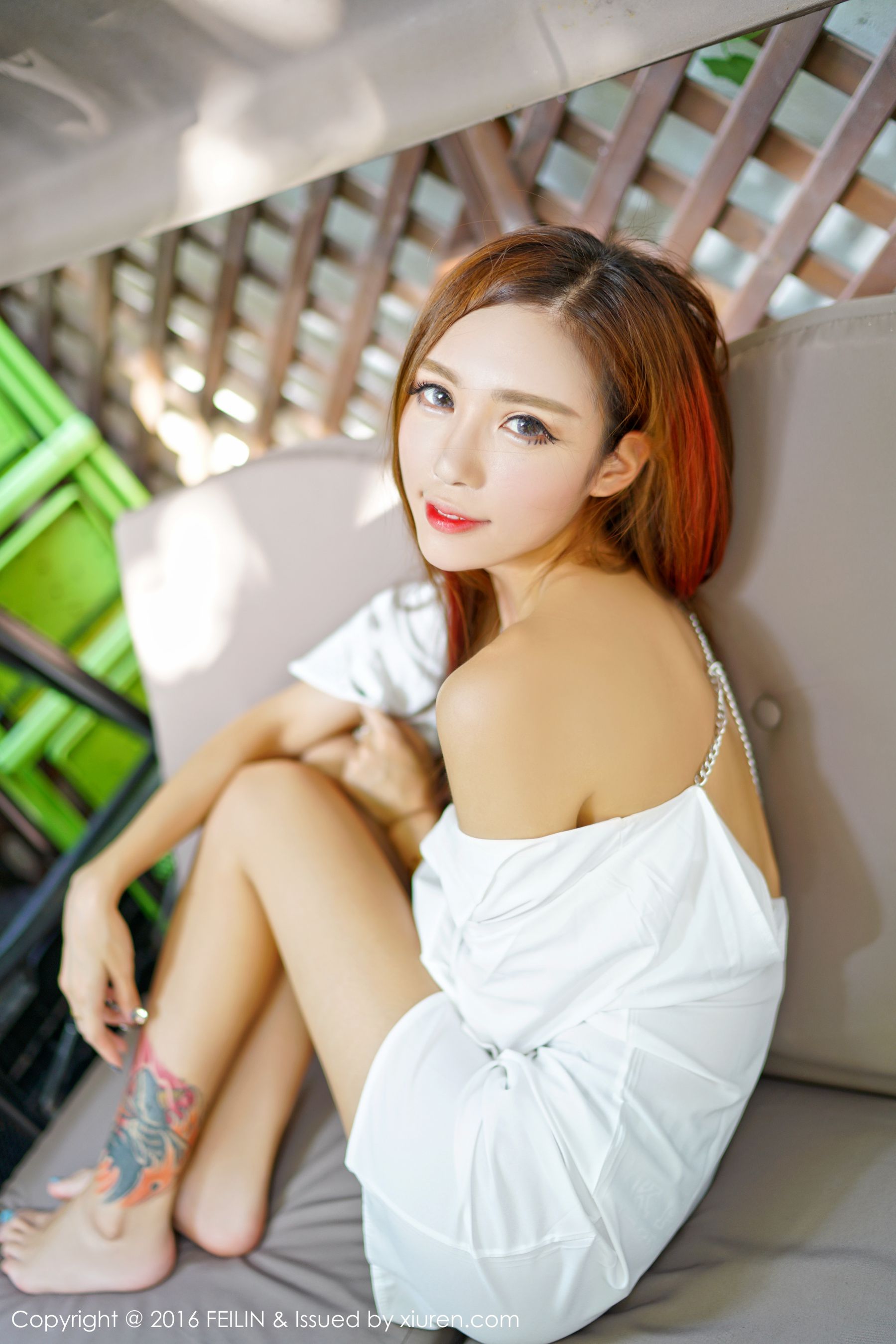 梦小楠小夜猫《美貌、身材与才艺集齐完美一身的女神主播》 [嗲囡囡FEILIN] Vol.055_第5张