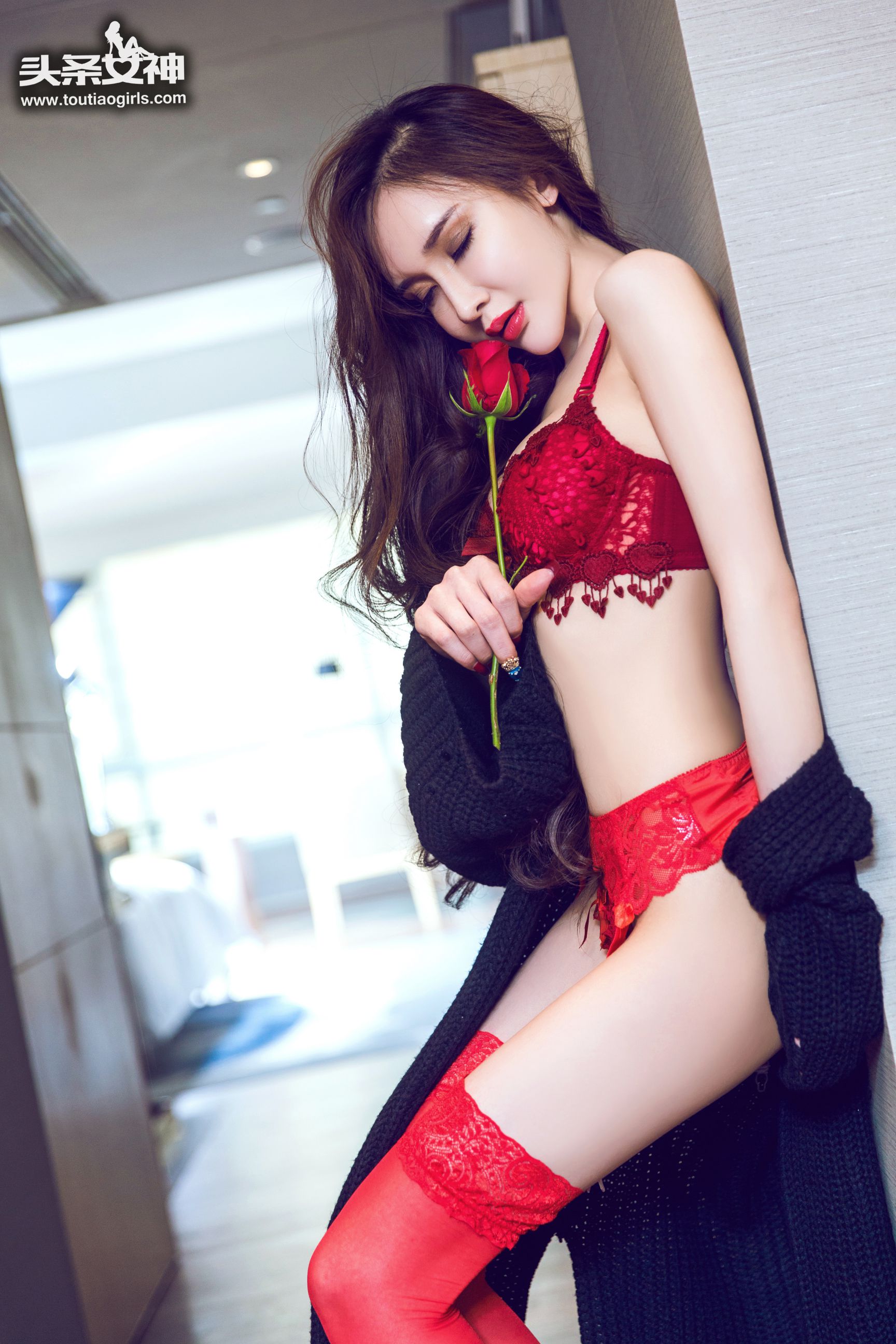 阿依努尔瓦娅《瓦娅的秘密》 [头条女神]_第2张