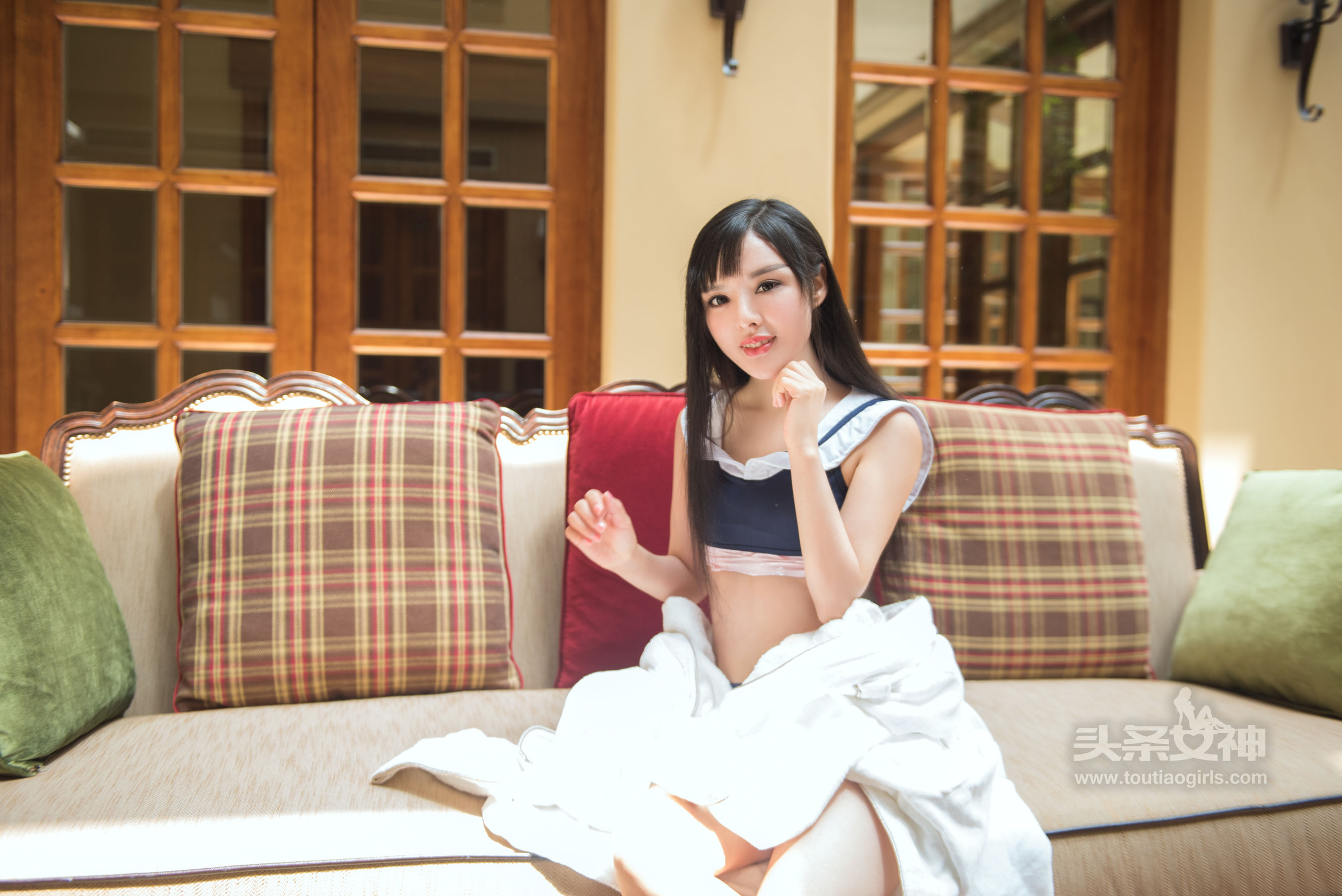 周熙妍《学生服幻想萝莉》 [头条女神]_第1张
