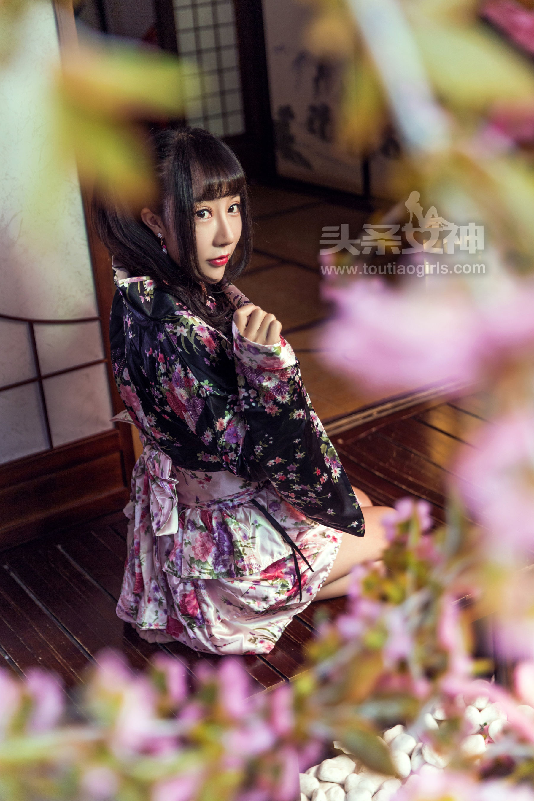 笑笑《七夕の情缘①》 [头条女神]_第2张