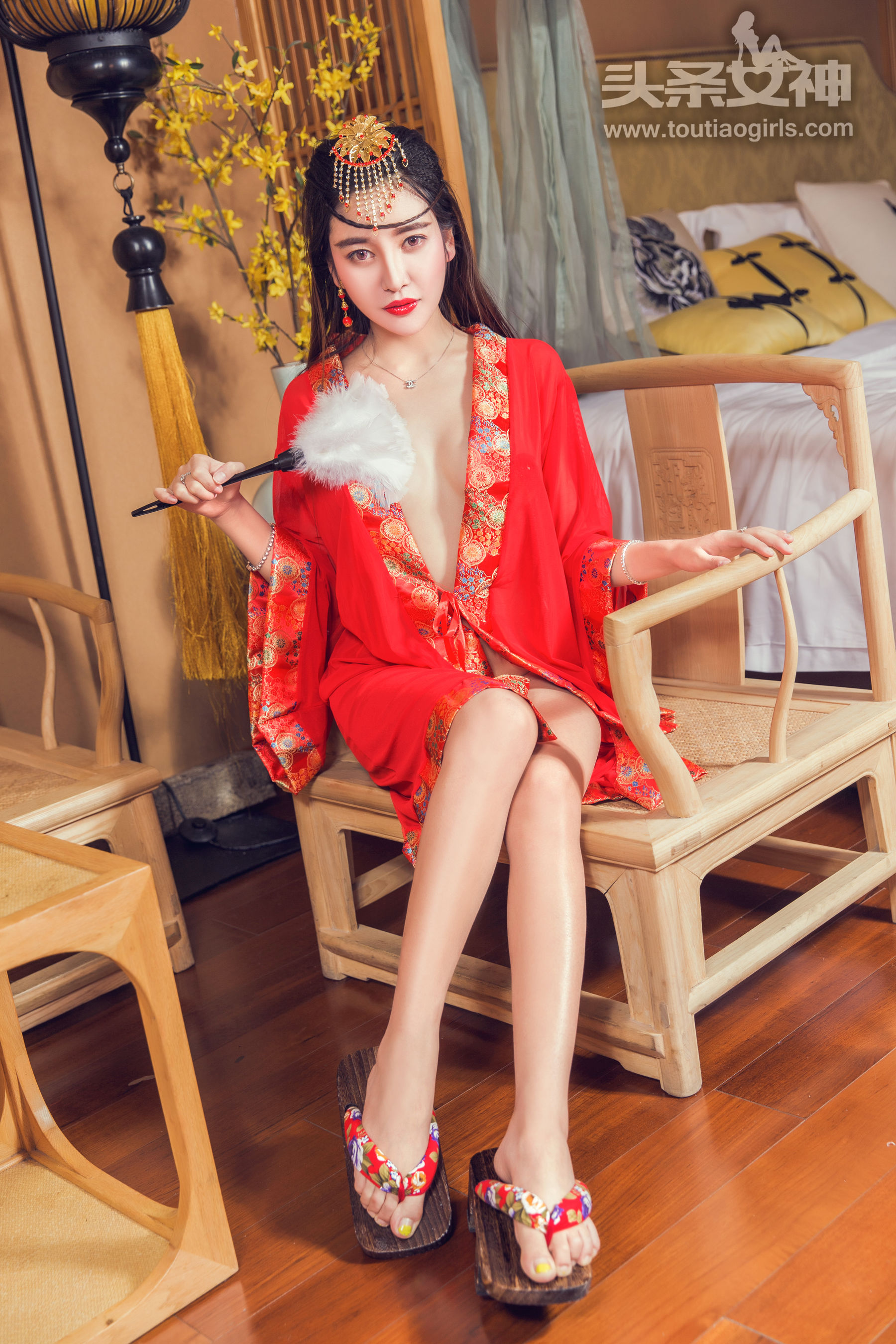 李梓熙《SSS级熟女》 [头条女神]_第2张