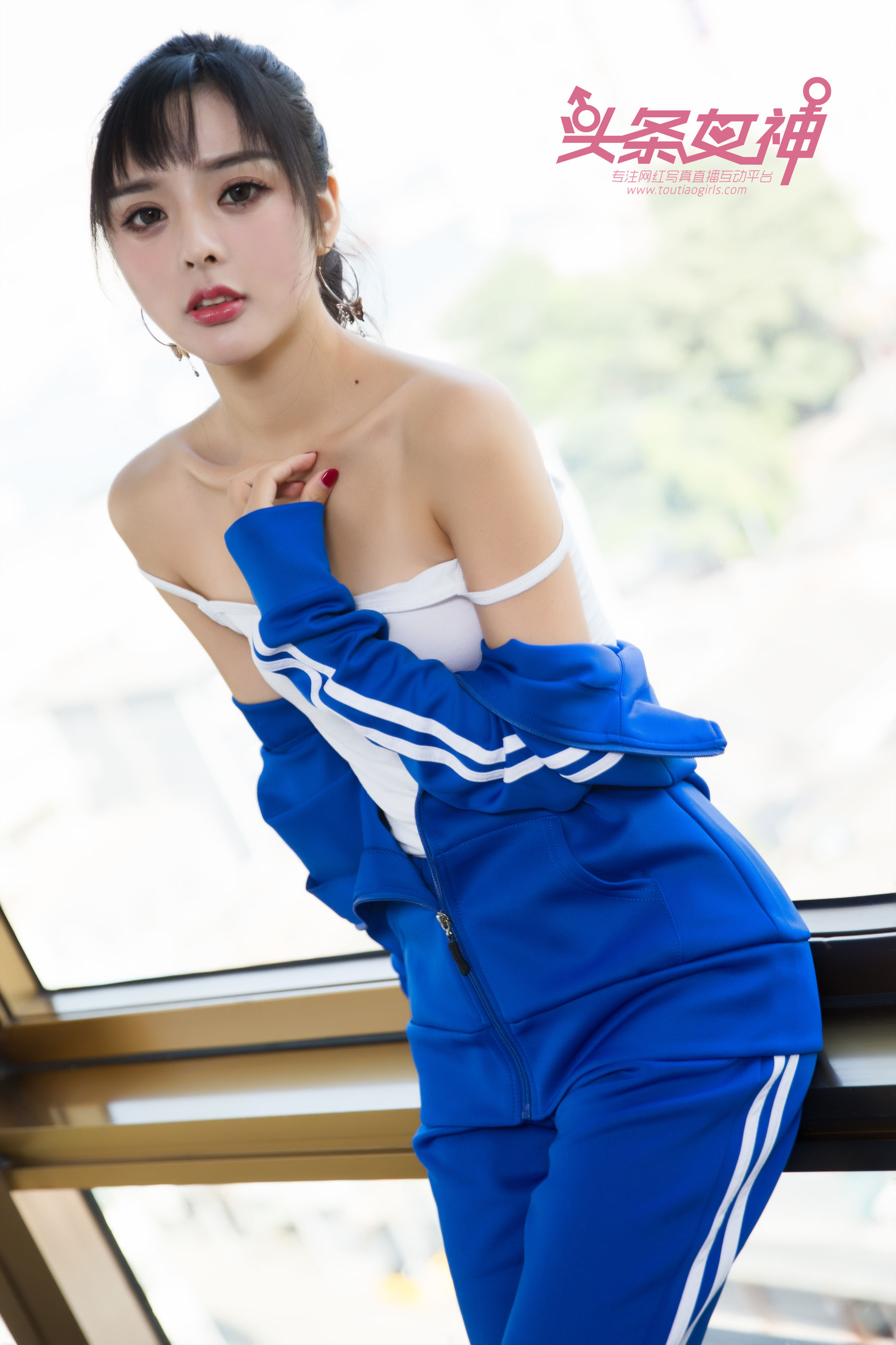 周熙妍《期中考试》 [头条女神Toutiaogirls]_第3张