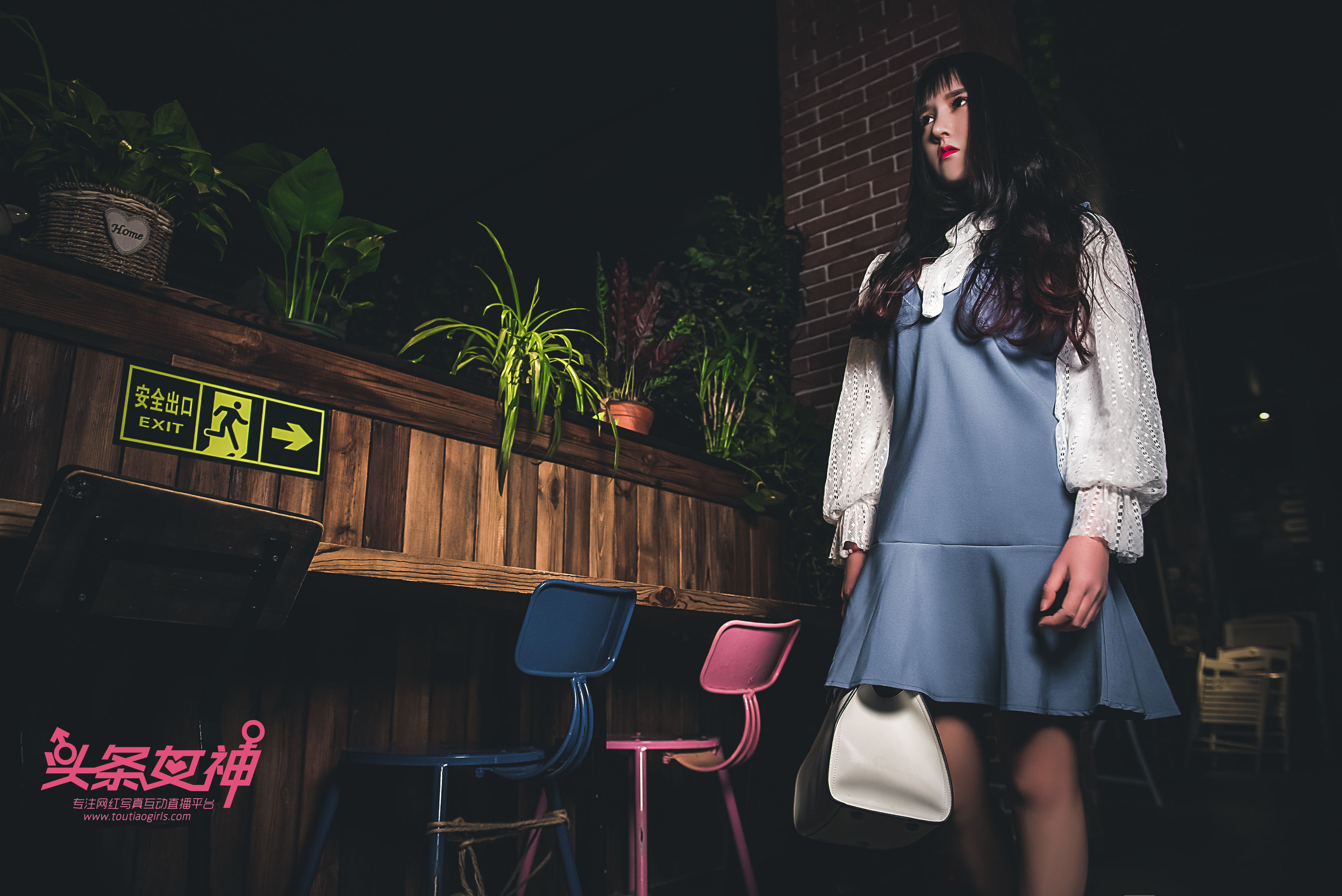 大晗/白一晗《女仆咖啡厅剧情》 [头条女神Toutiaogirls]_第5张