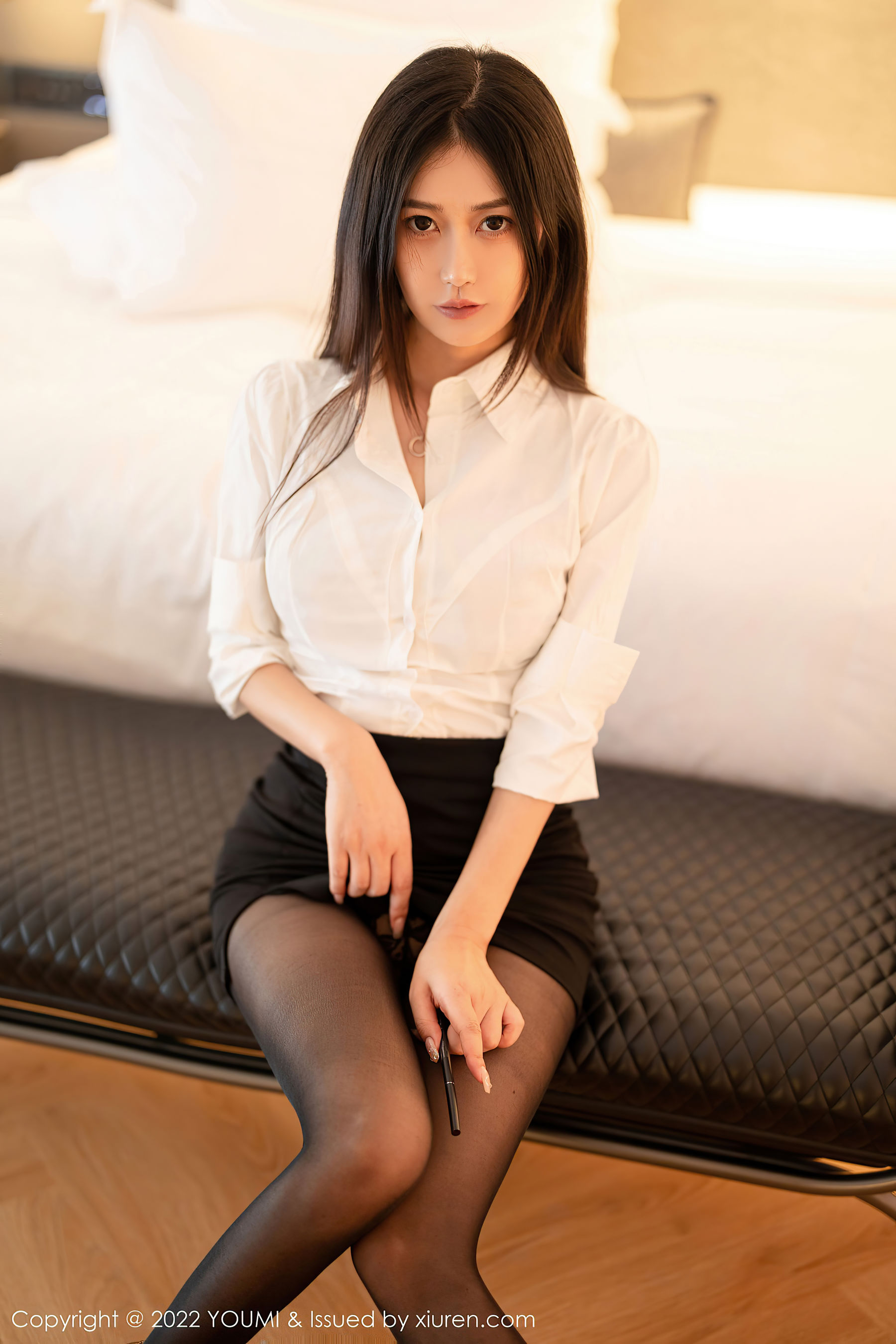 [尤蜜荟YouMi] Vol.827 laura阿姣_第2张