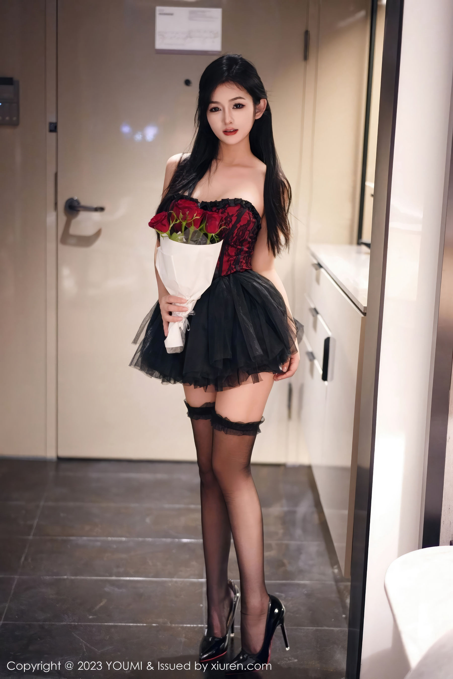 [YouMi]尤蜜荟 2023.10.10 Vol.991 谭小灵_第2张