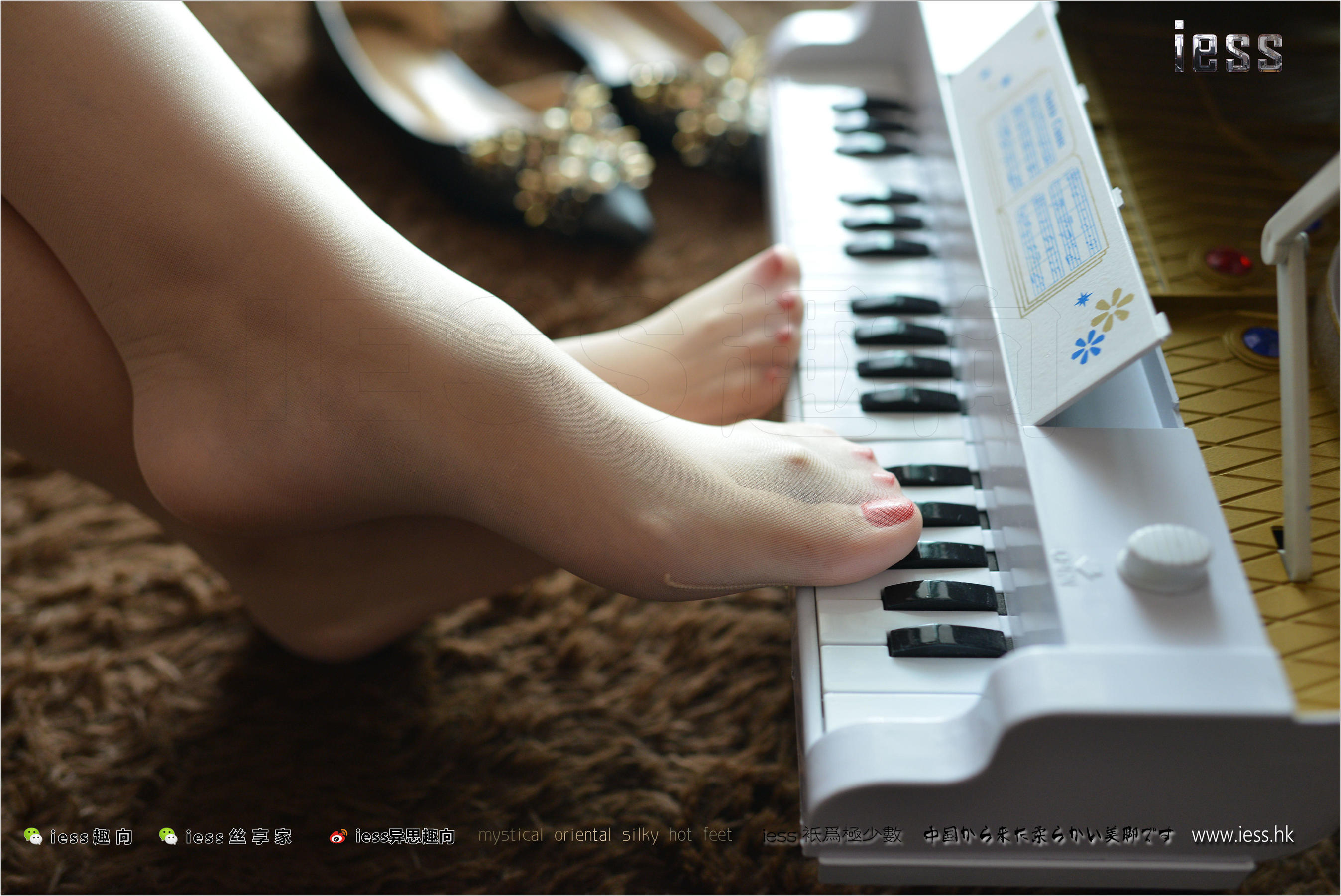 丝足便当138 人妻芳芳 《脚尖下的钢琴鸣奏曲》[IESS异思趣向]_第3张