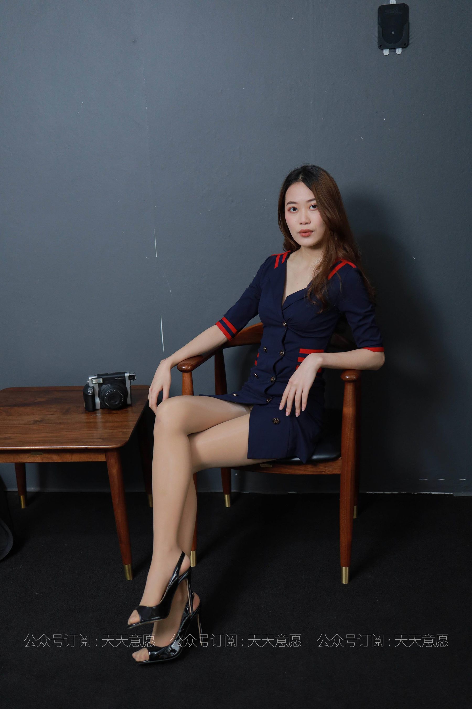 [IESS异思趣向] 丝享家 797：肉肉《大长腿超短裙》_第1张