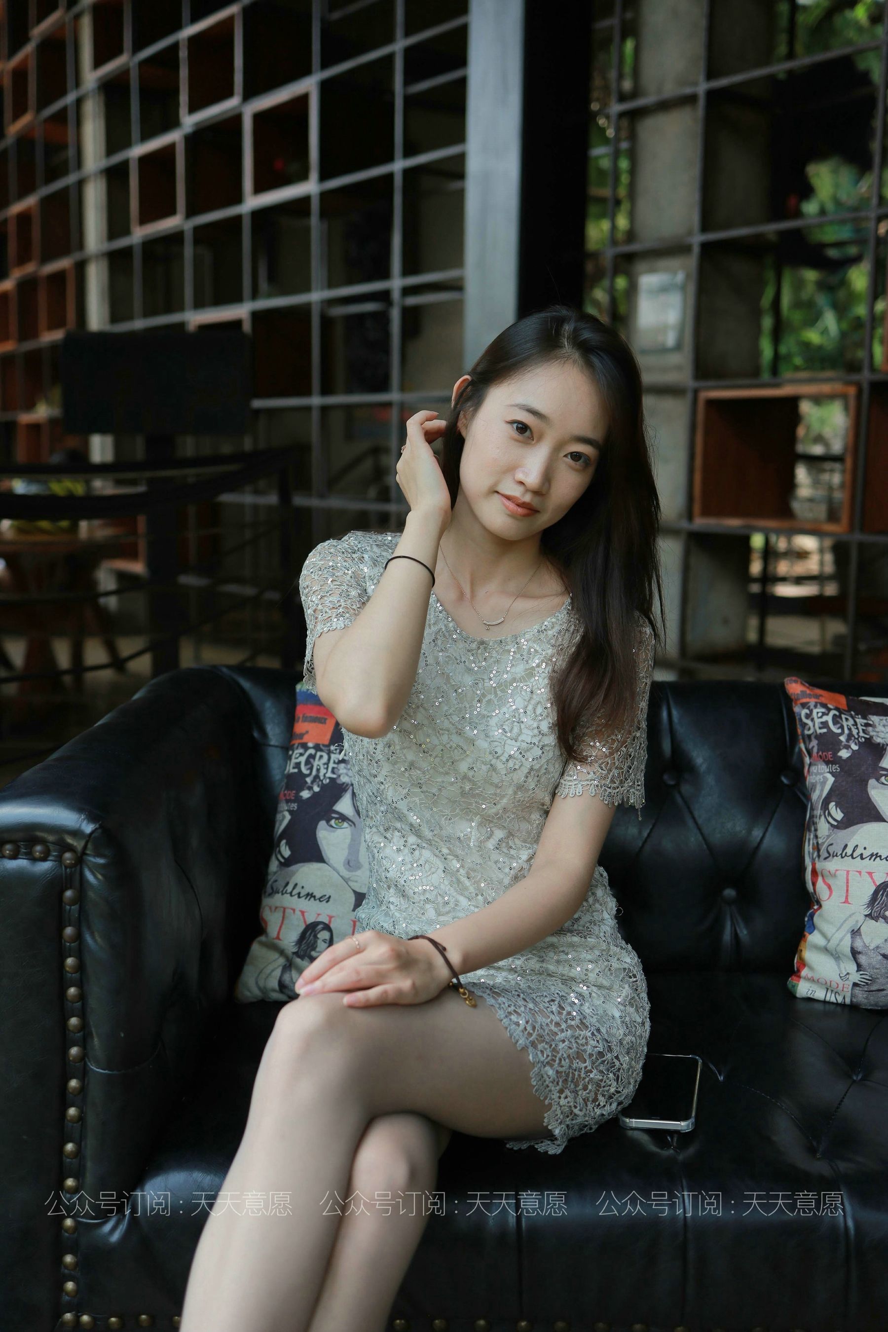 [IESS异思趣向] 丝享家 821：新人小高《初次见面》美腿丝袜套图_第3张