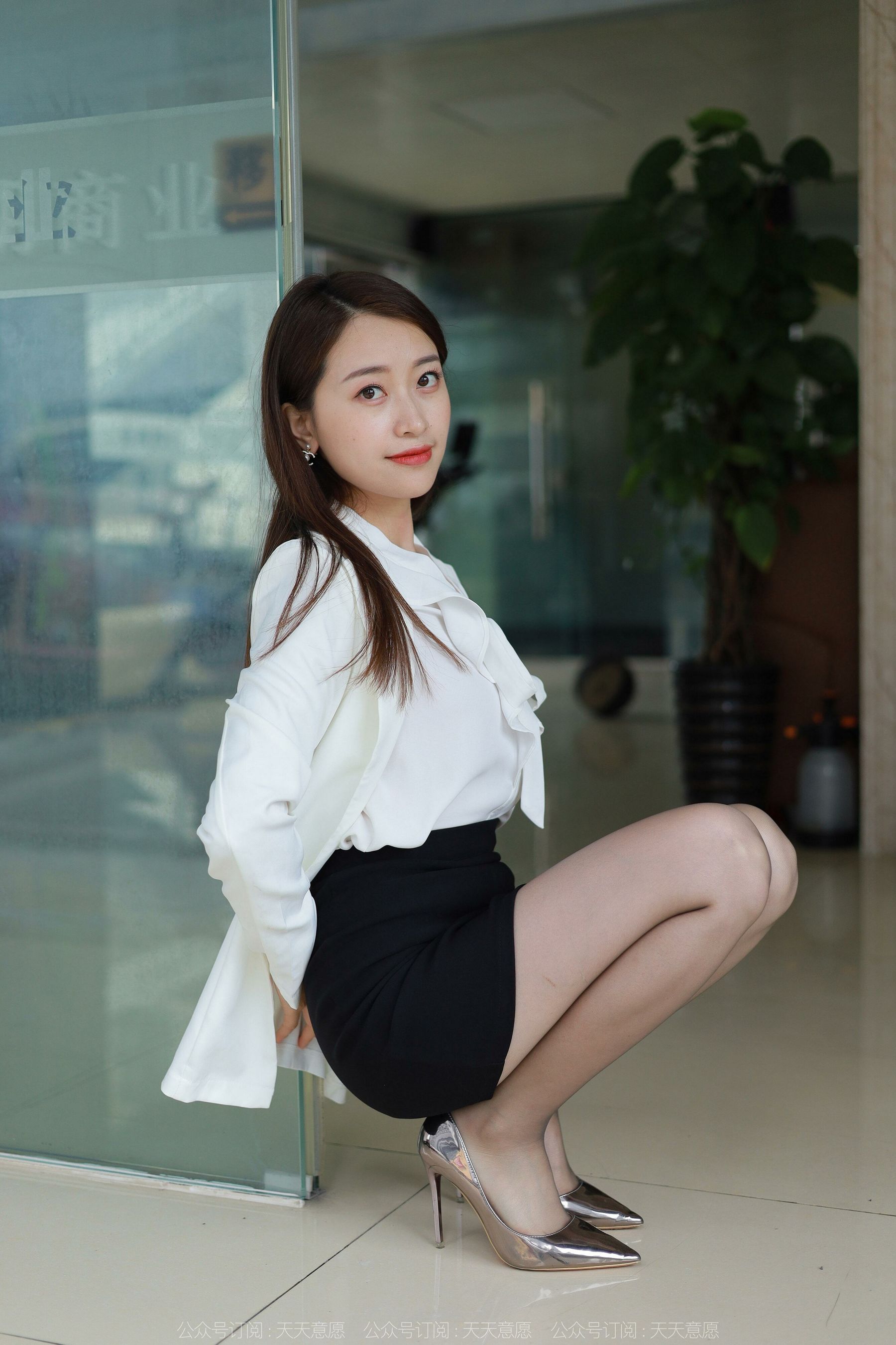 [IESS异思趣向] 小婕 冷艳嘿丝_第3张