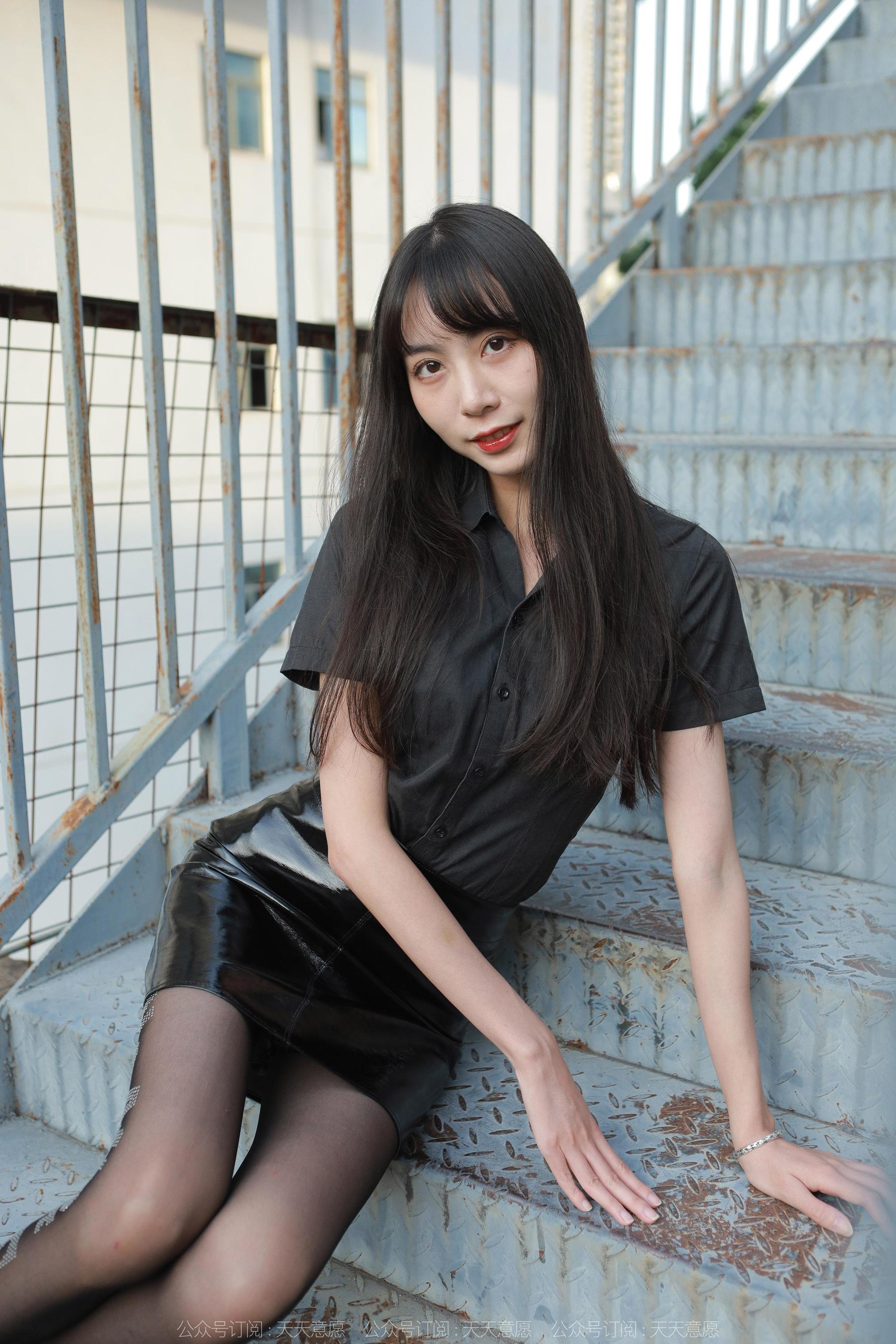 IESS异思趣向 - 模特：团团 《长腿红高跟》_第3张