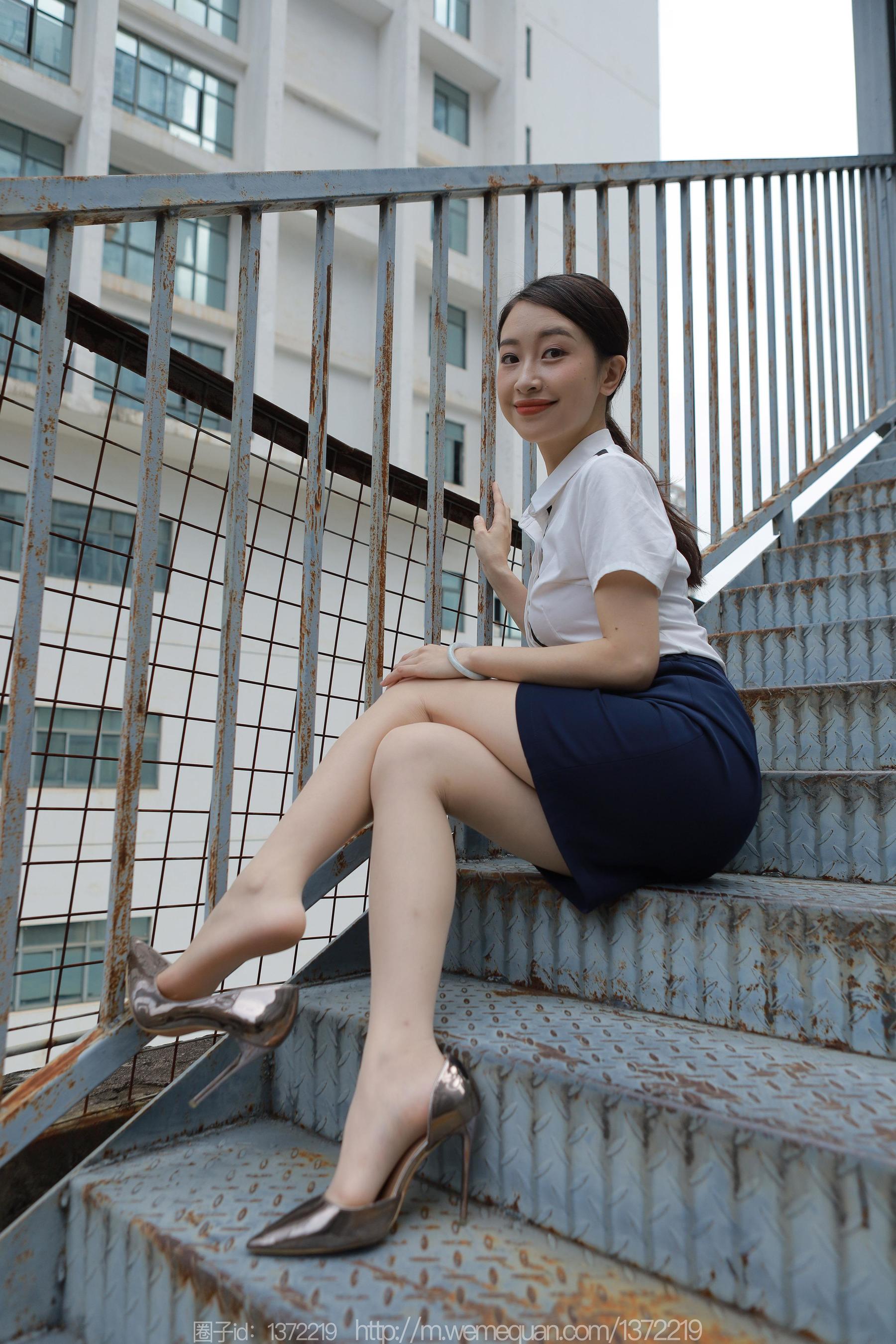 IESS异思趣向 - 模特：小婕 《桌上的交易》_第3张