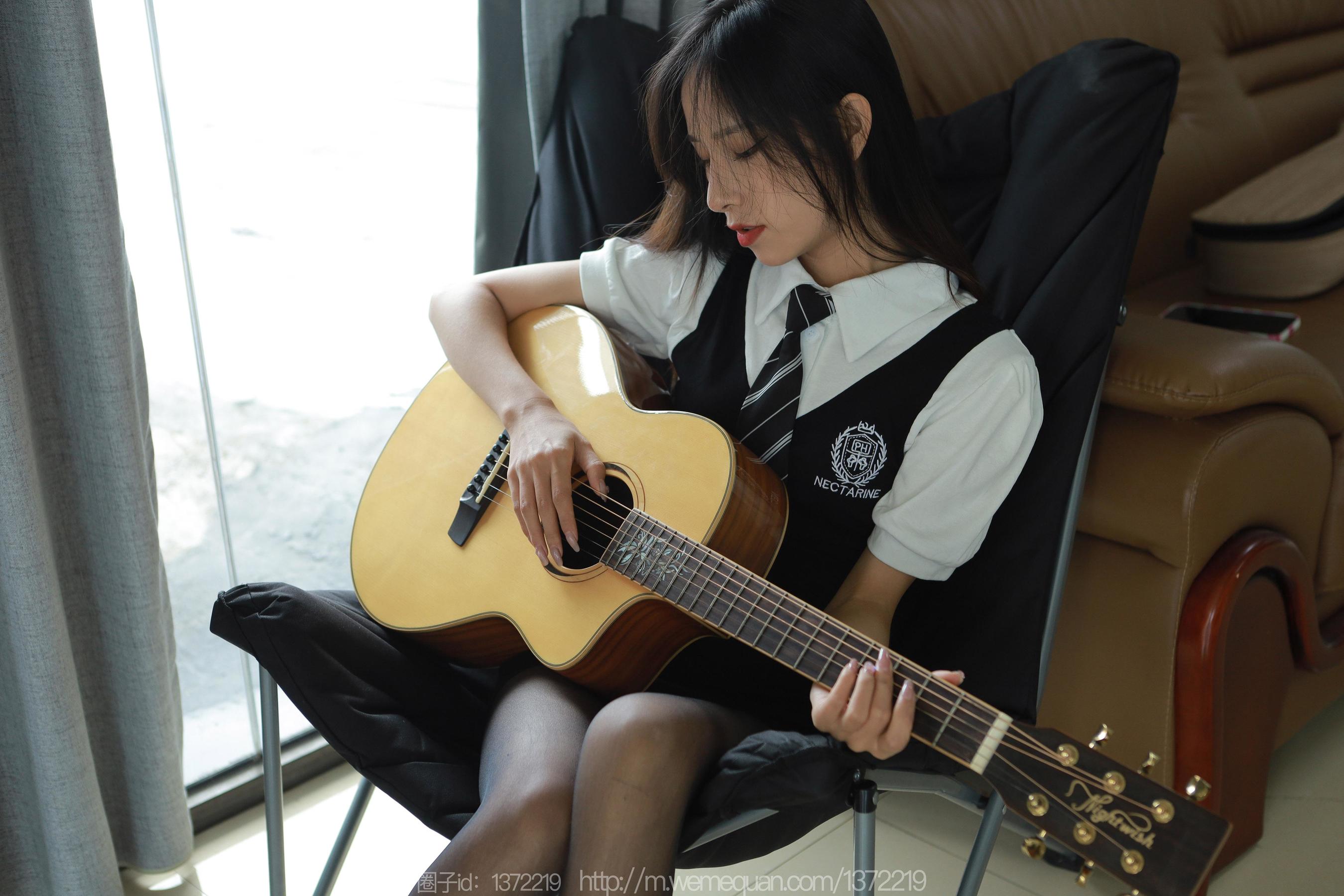 IESS异思趣向 - 模特：美子 《弹弹吉他》_第5张