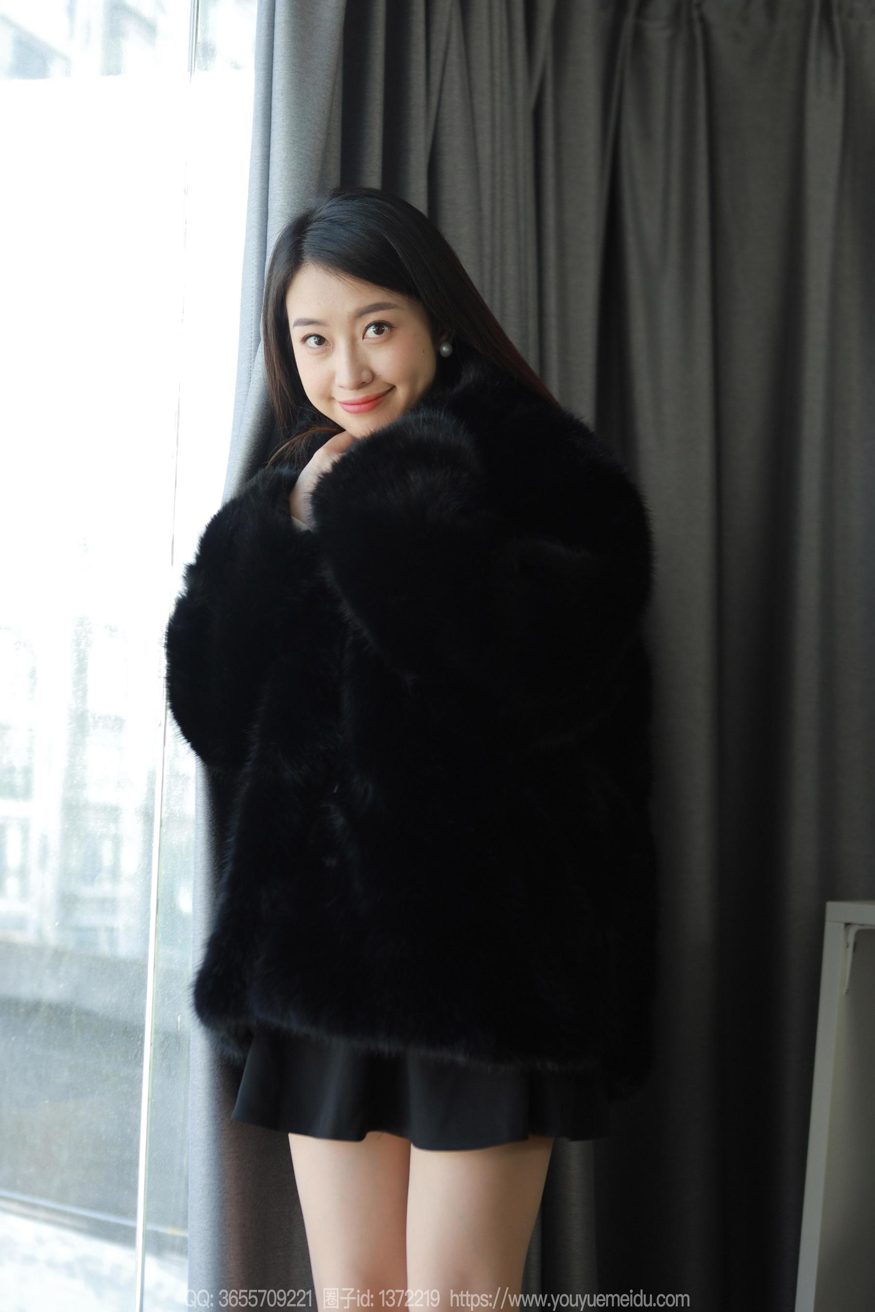 IESS异思趣向 - 模特： 小婕 《黑色大衣》_第5张