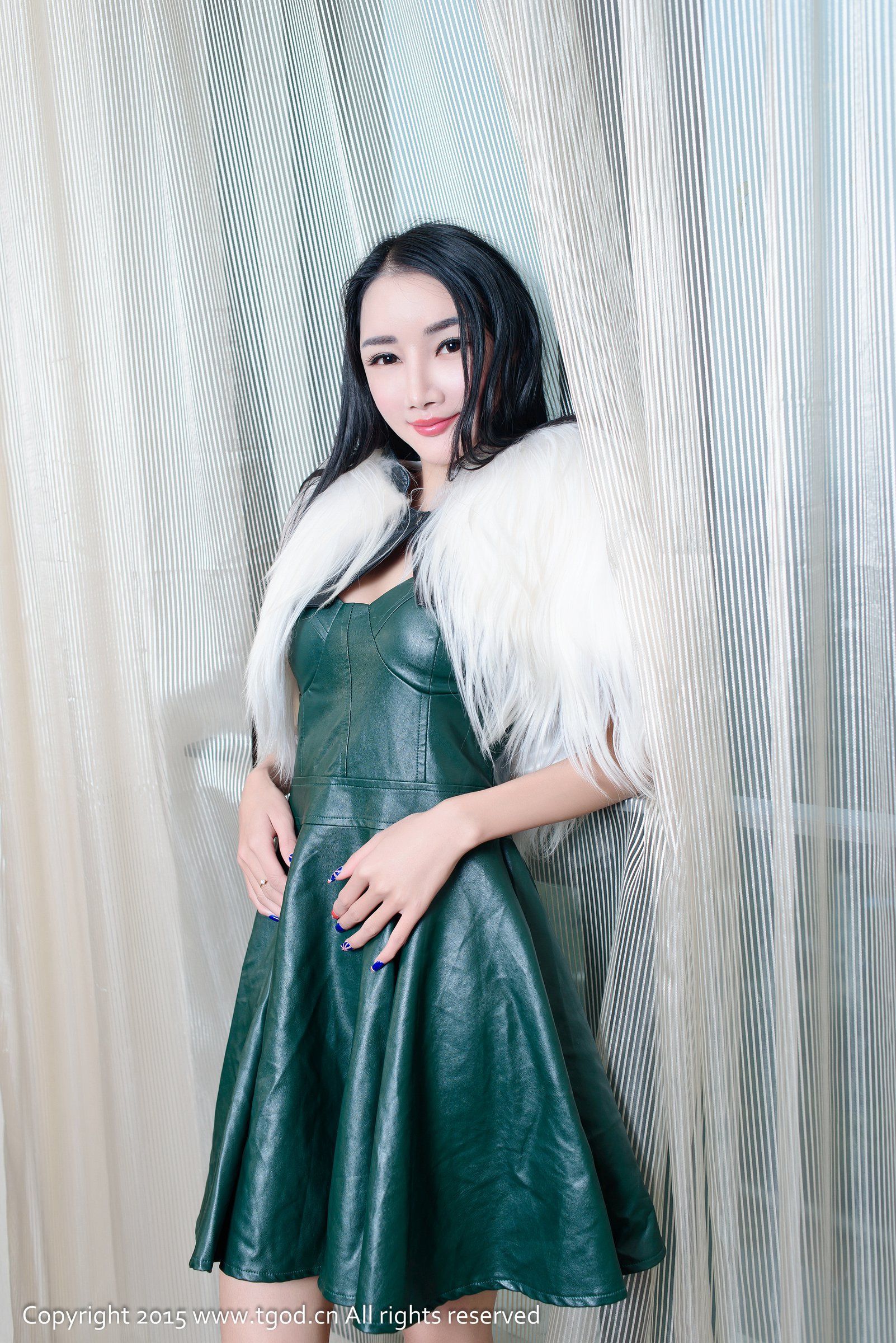 婕西儿jessie《迷人身段 魅惑的眼神》 [TGOD推女神] 写真集_第4张
