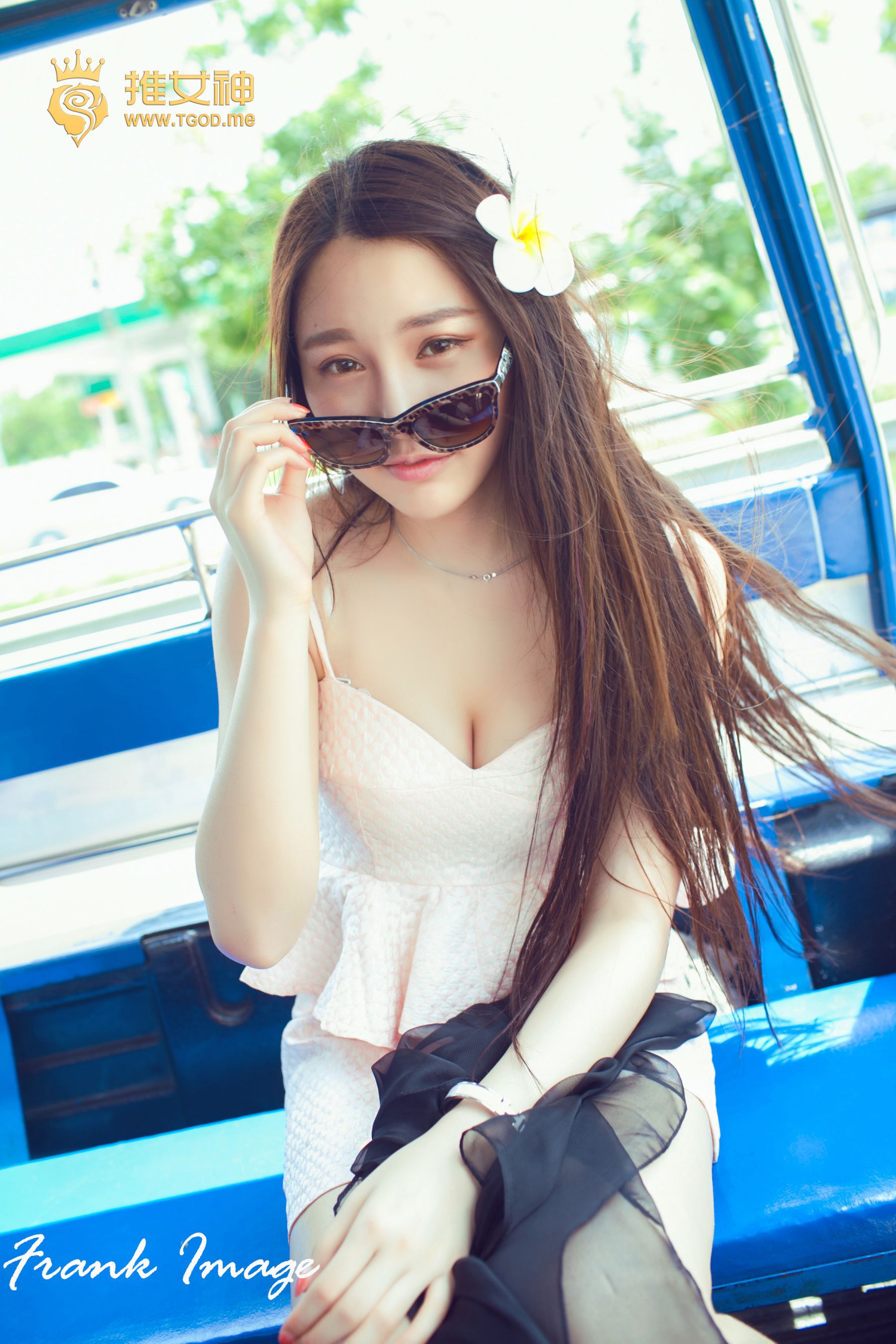 刘奕宁Lynn《甜美！娇嫩的花蕊》 [TGOD推女神] 写真集_第2张