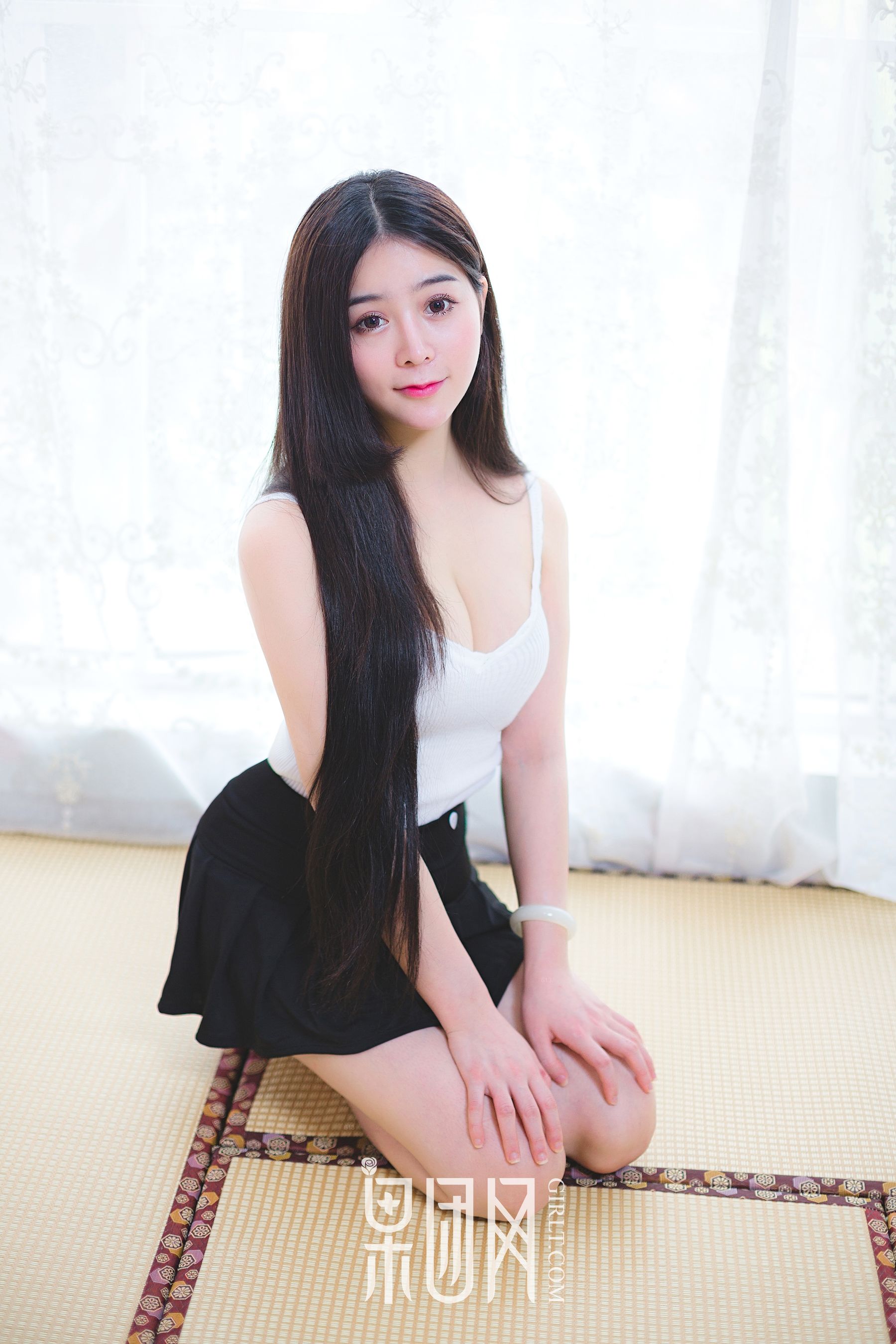 小伊伊《E奶美囡囡 娇俏玉兔精》 [果团网Girlt] No.039_第2张