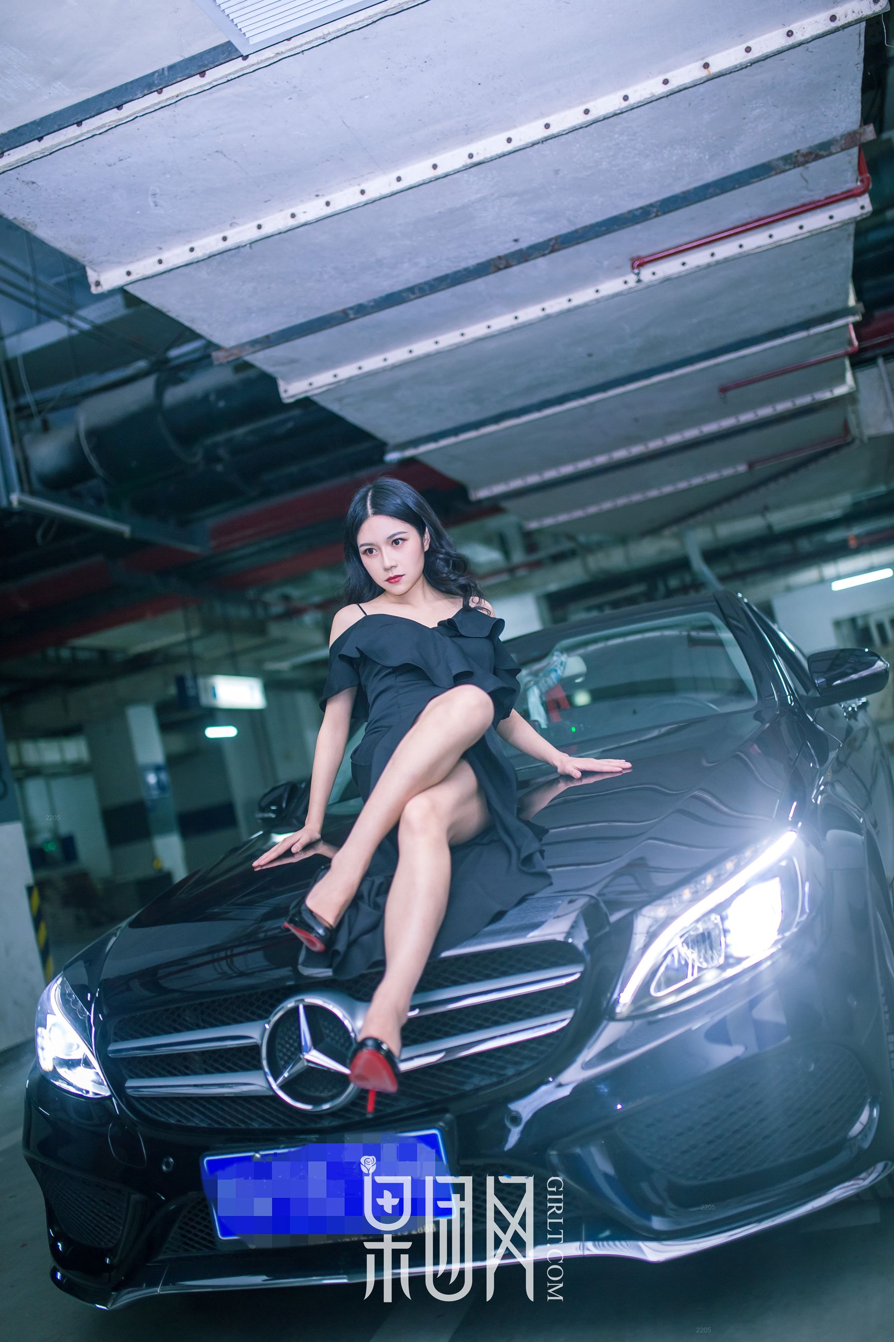 微微《美女vs豪车，你选择哪个！》 [果团网Girlt] No.107_第5张