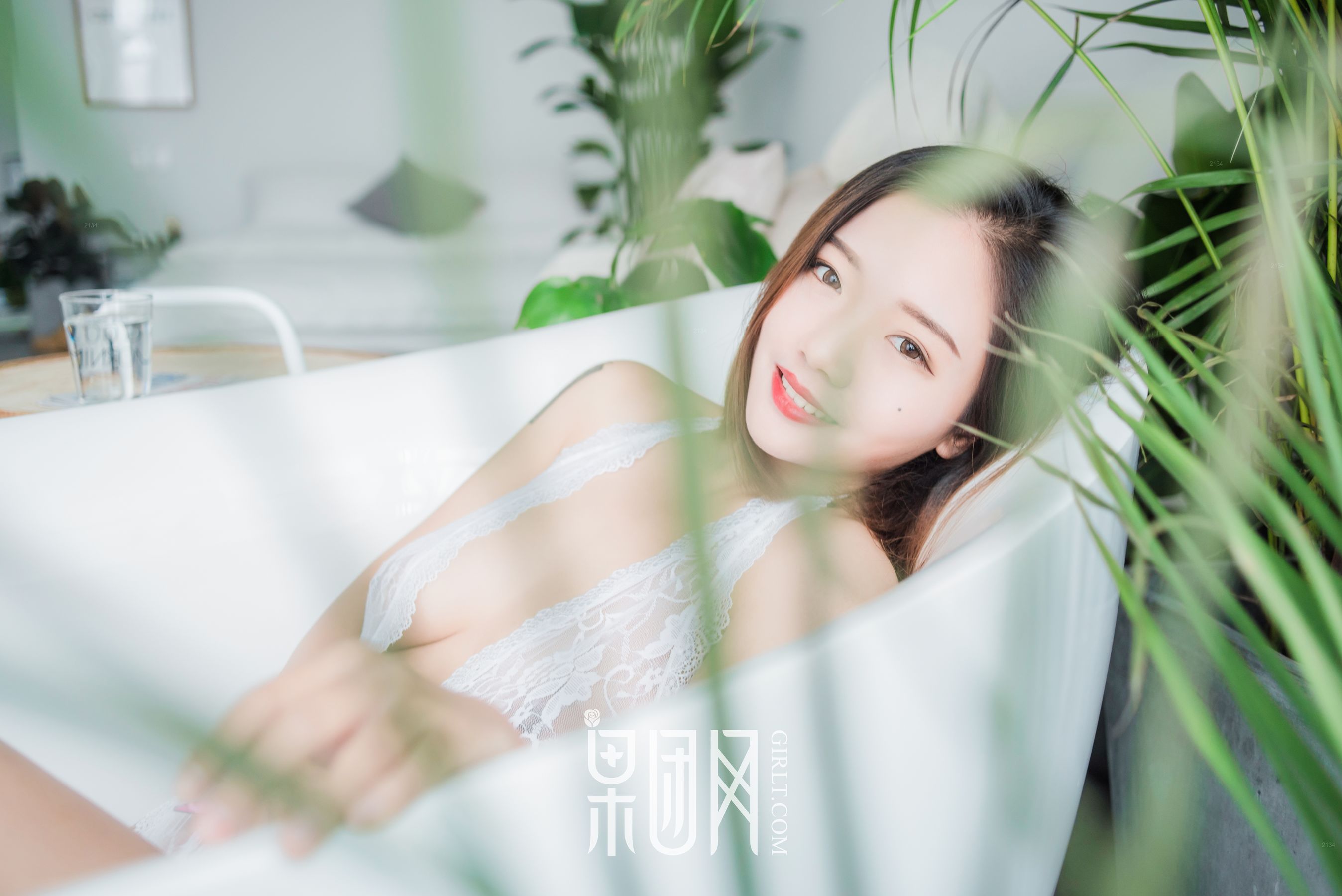 《骄傲的芭比女神坠落凡间！》 [果团Girlt] No.120_第1张