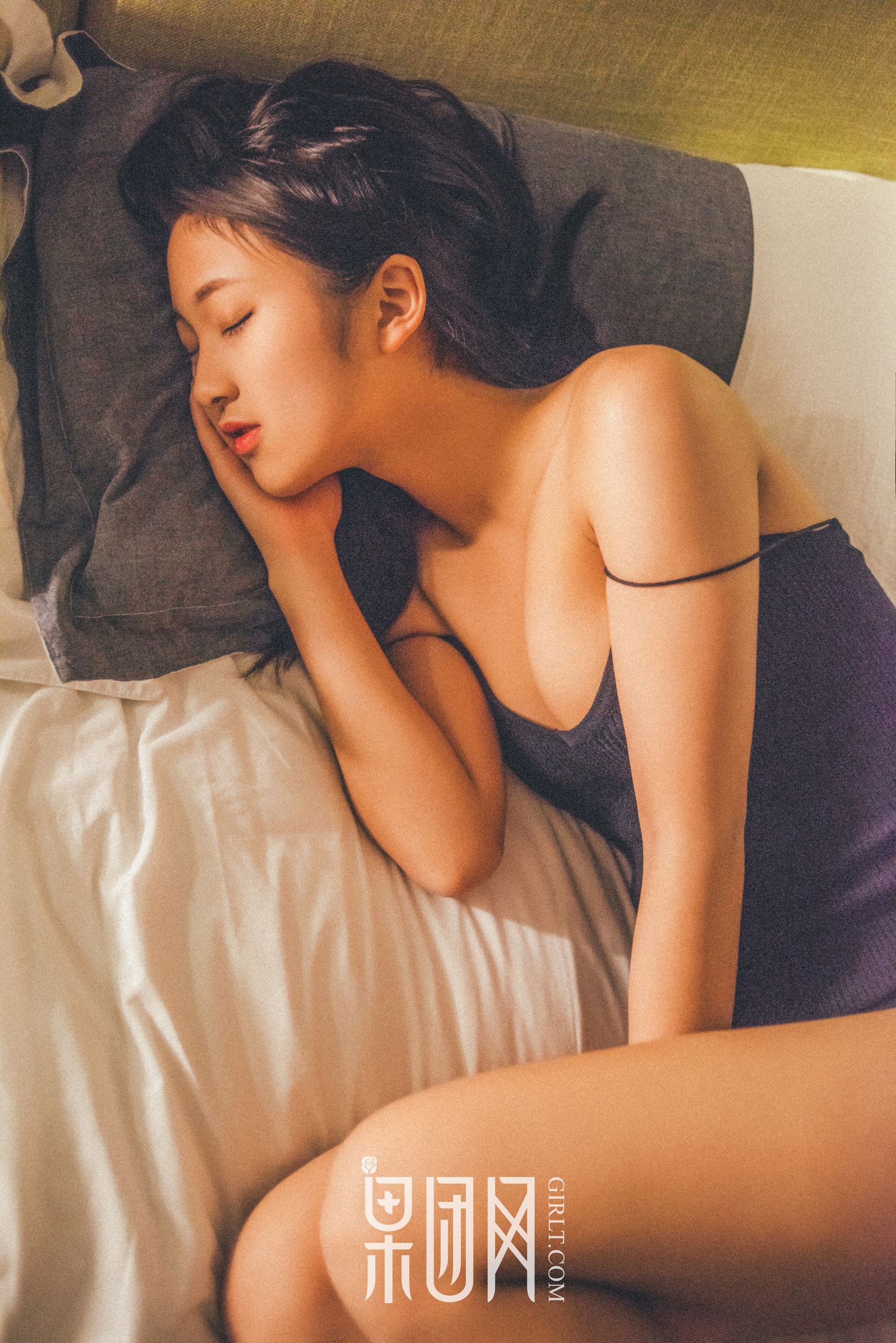 肉肉/刘一晃儿《性感撩人主播》 [果团Girlt] No.128_第2张