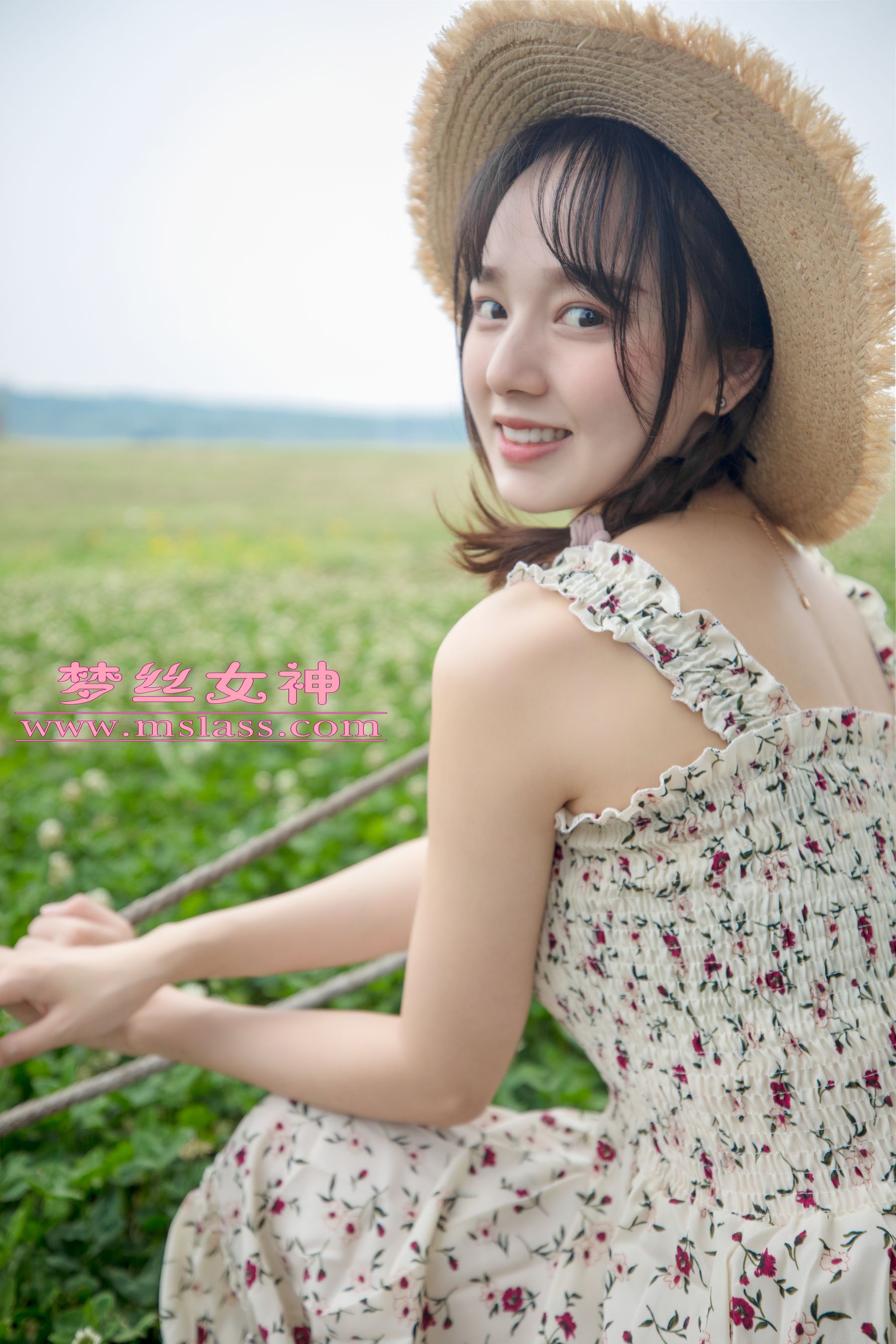 [梦丝女神MSLASS]  玥玥 田园的萌妹_第1张