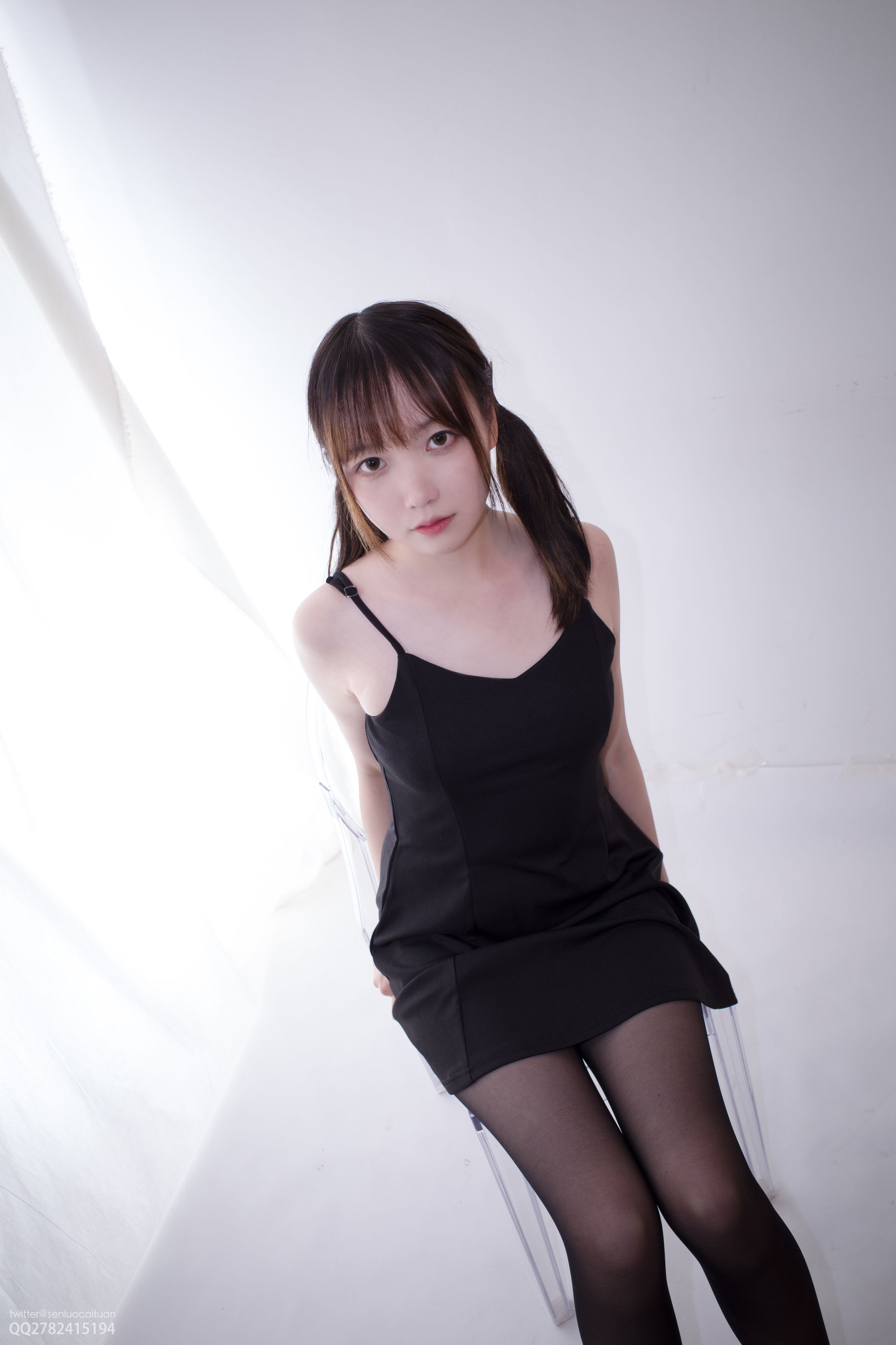 [森萝财团] JKFUN-059 Aika 黑涩现实_第1张