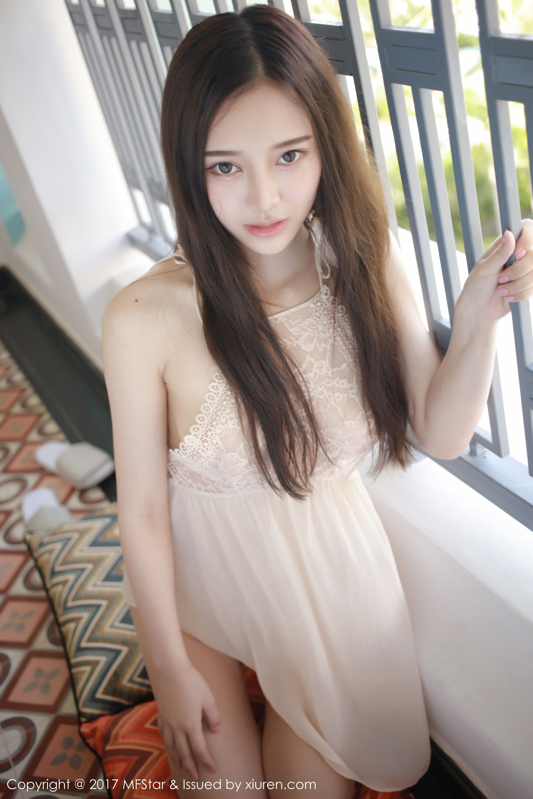唐琪儿il《蕾丝服饰装扮下的美人》 [模范学院MFStar] VOL.101_第2张