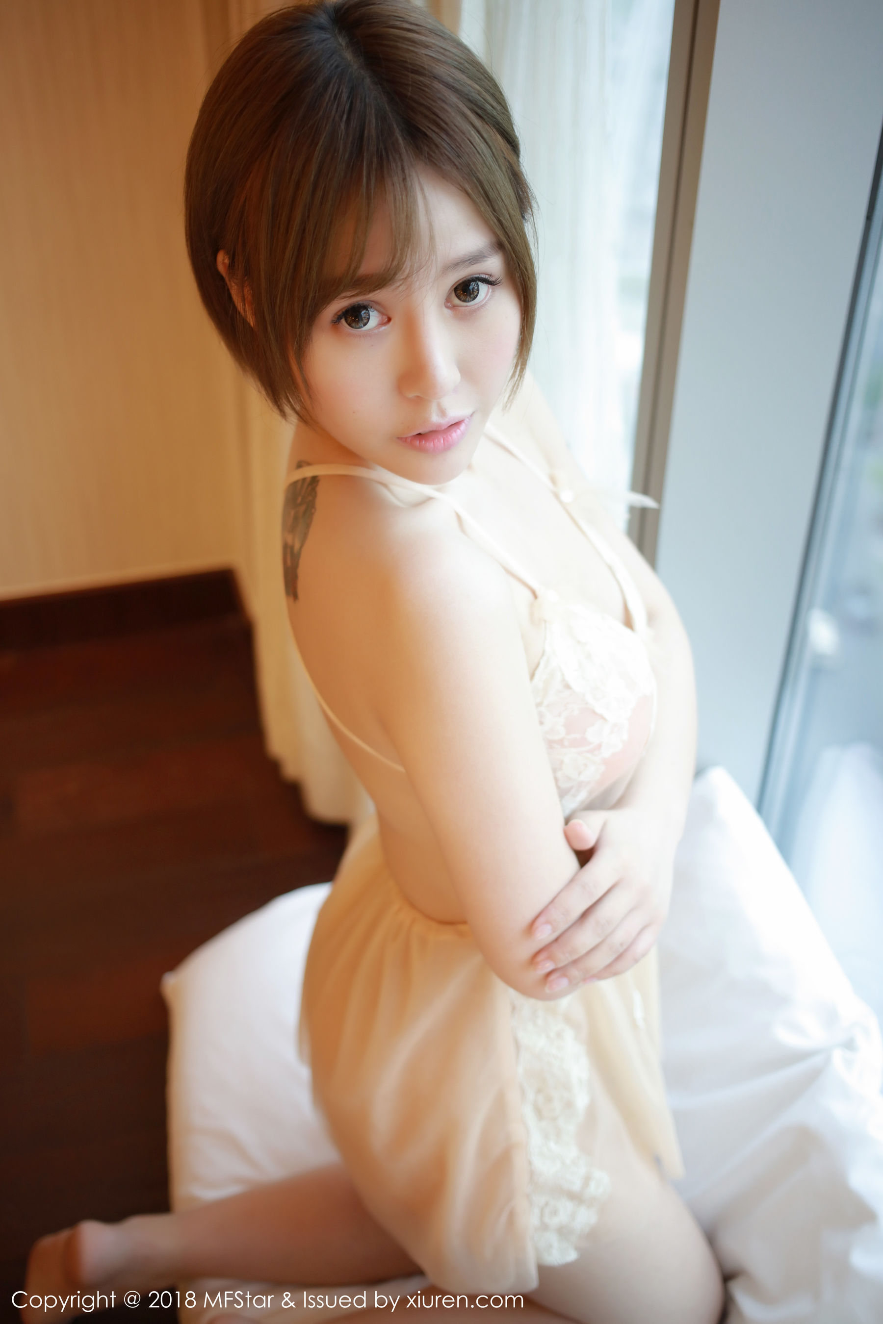 Evelyn艾莉《一如女神范的性感》 [模范学院MFStar] Vol.125_第2张