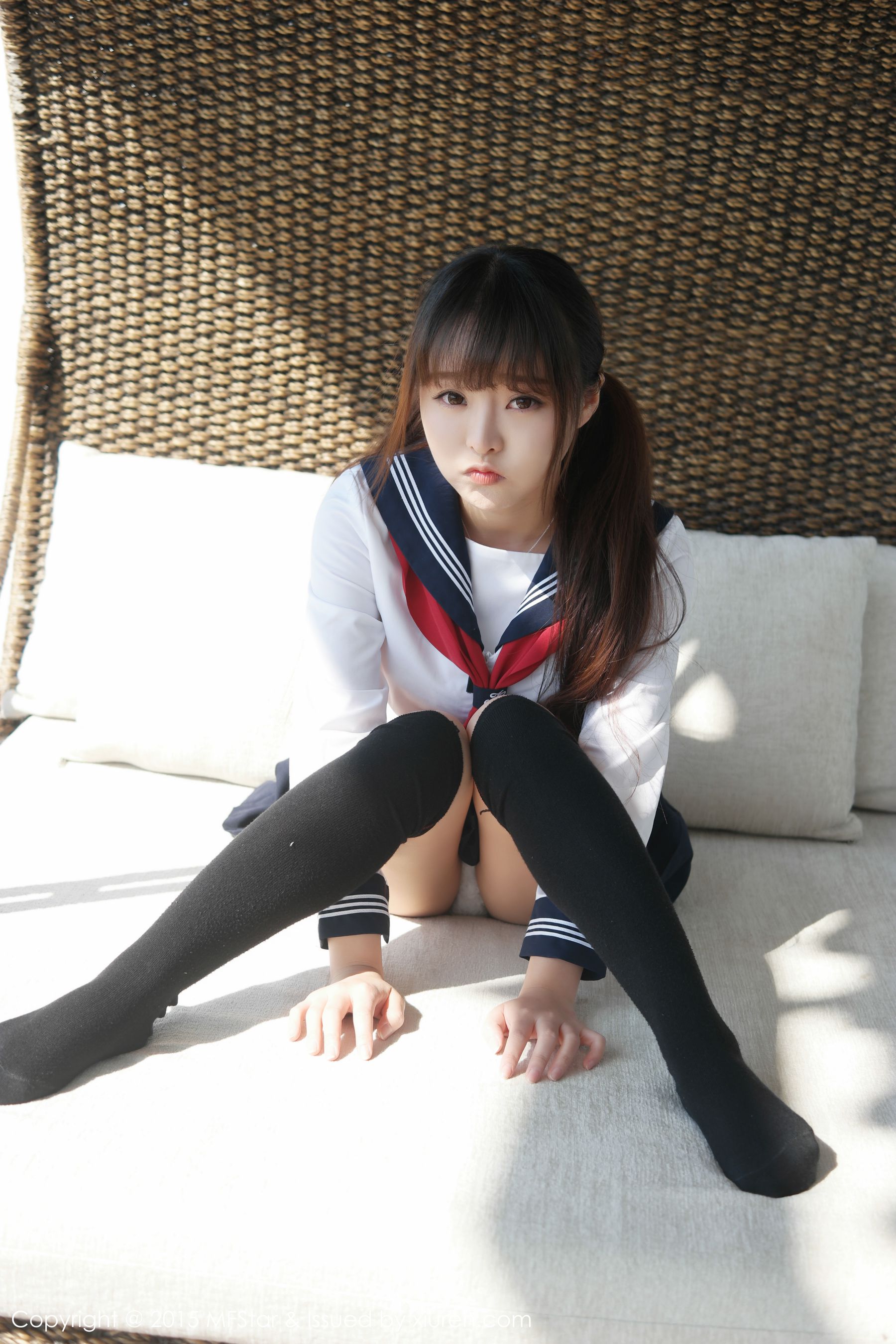 柳侑绮Sevenbaby《大理旅拍》水手服诱惑少女 [模范学院MFStar] Vol.002_第2张