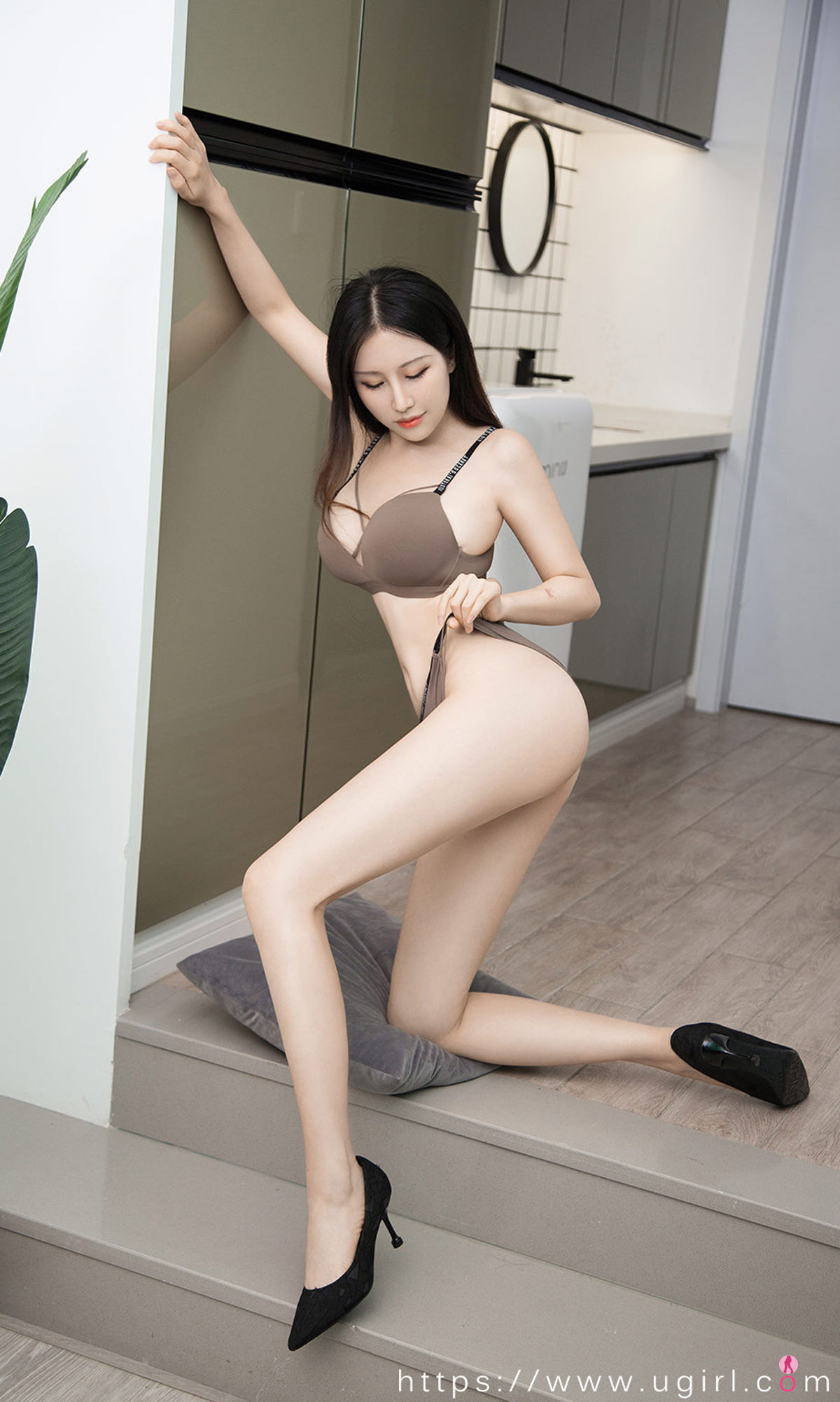 [爱尤物Ugirls] No.1994 月音瞳 月亮代表她的情_第4张