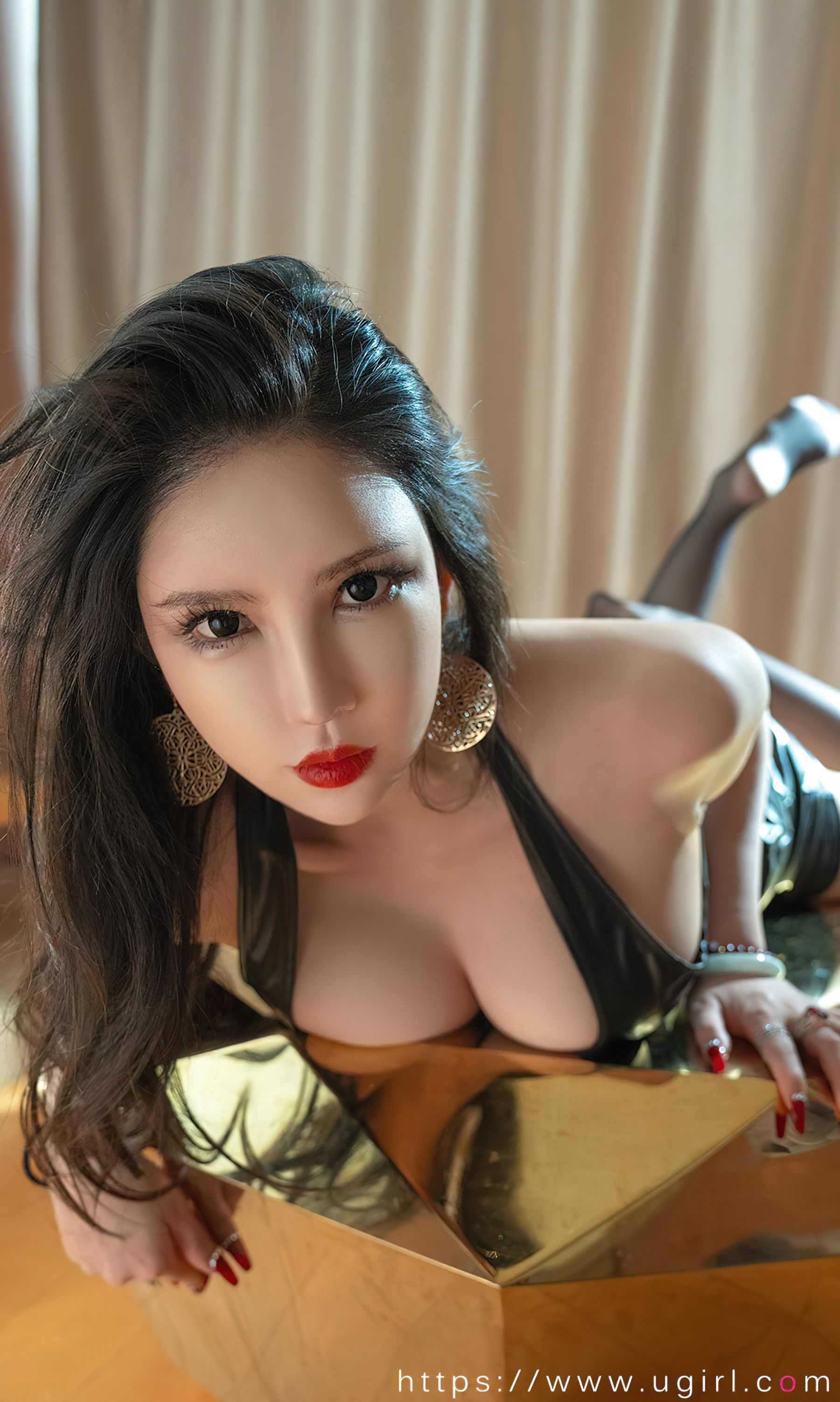 [Ugirls]爱尤物 No.2591 失重 球球_第1张