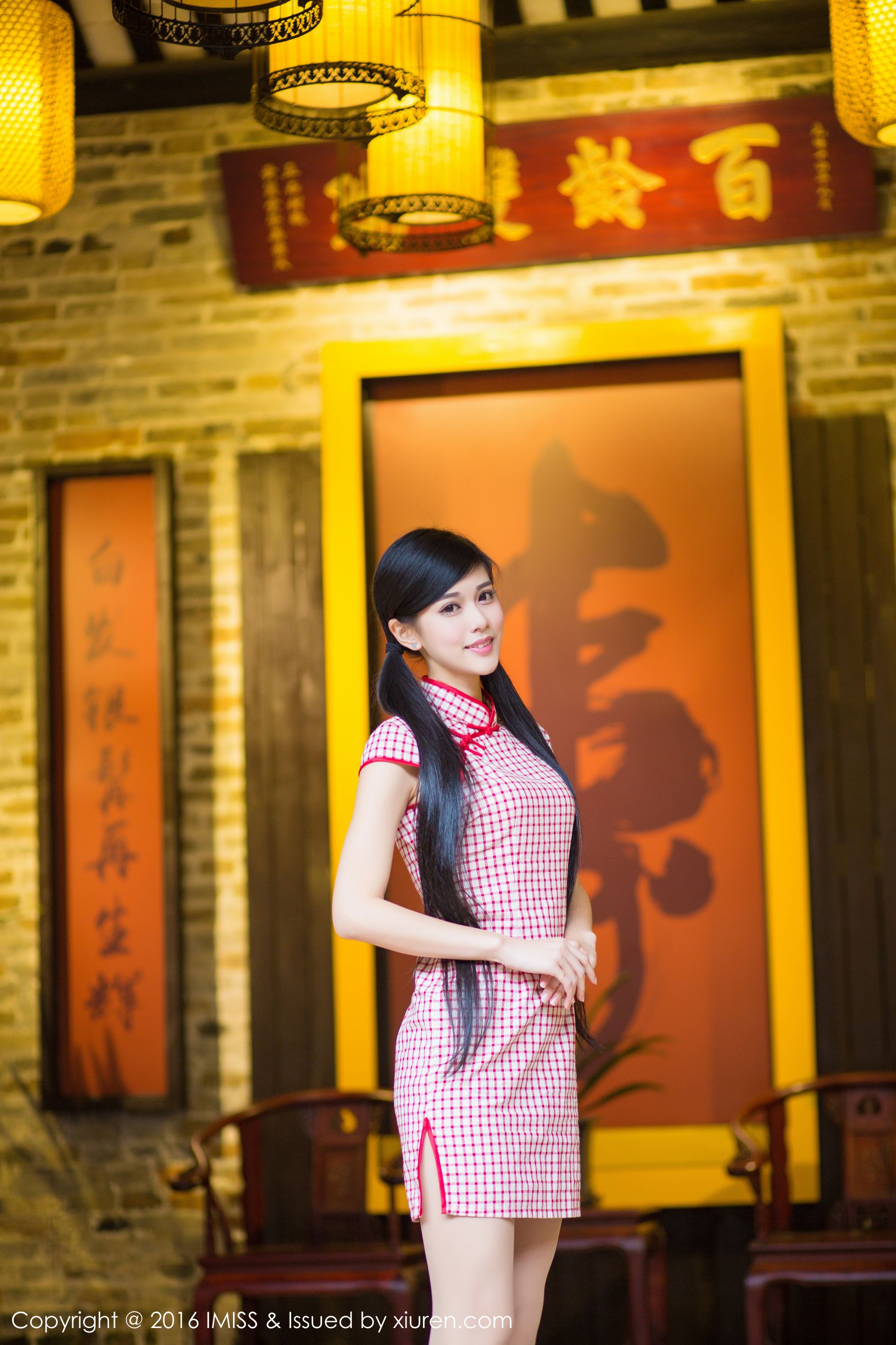 王曼妮、谭小雅《古典旗袍系列》[爱蜜社IMiss] Vol.070_第4张