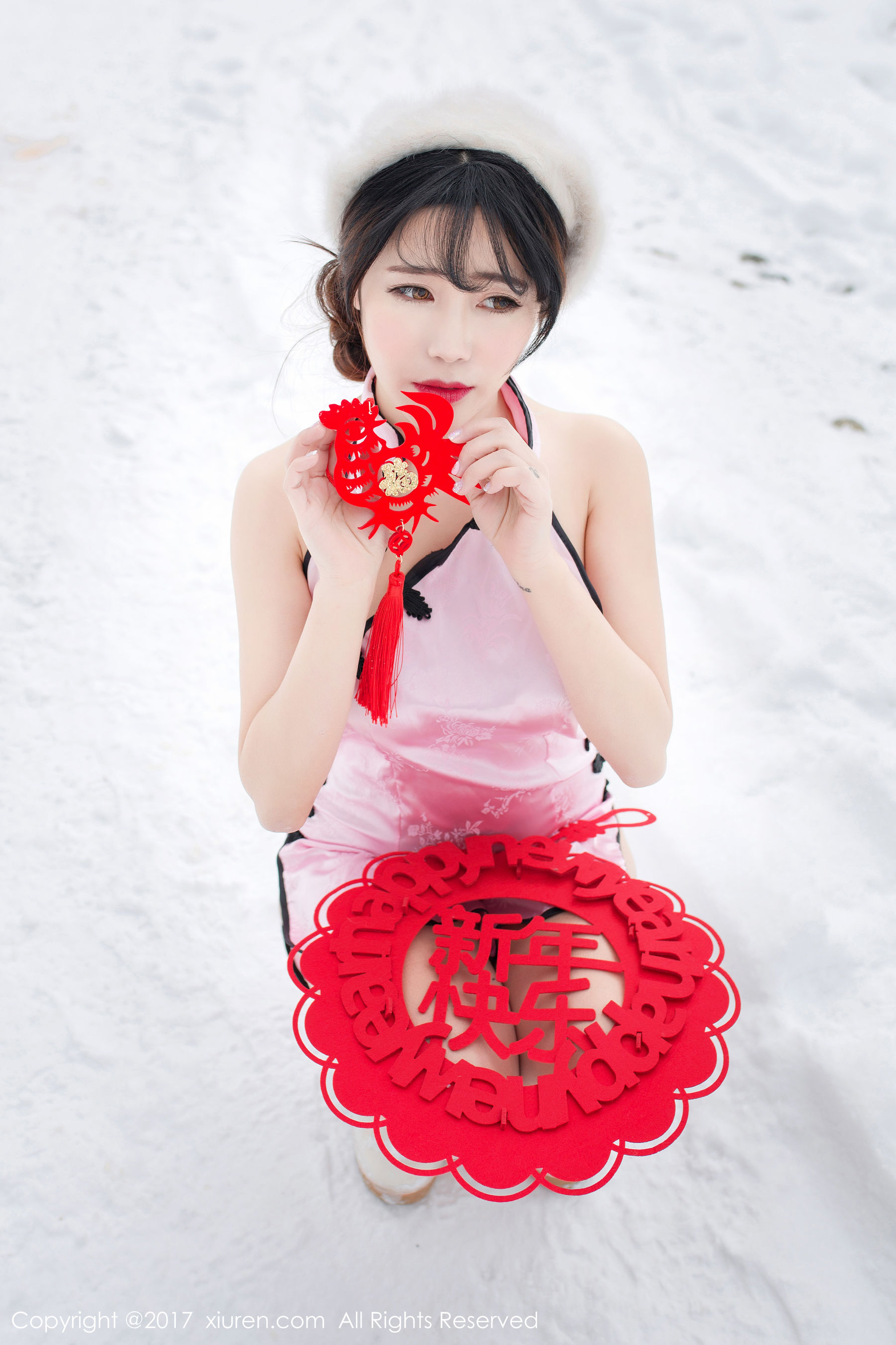 兜豆靓Youlina《新年贺岁》 [秀人网XIUREN] No.686_第4张