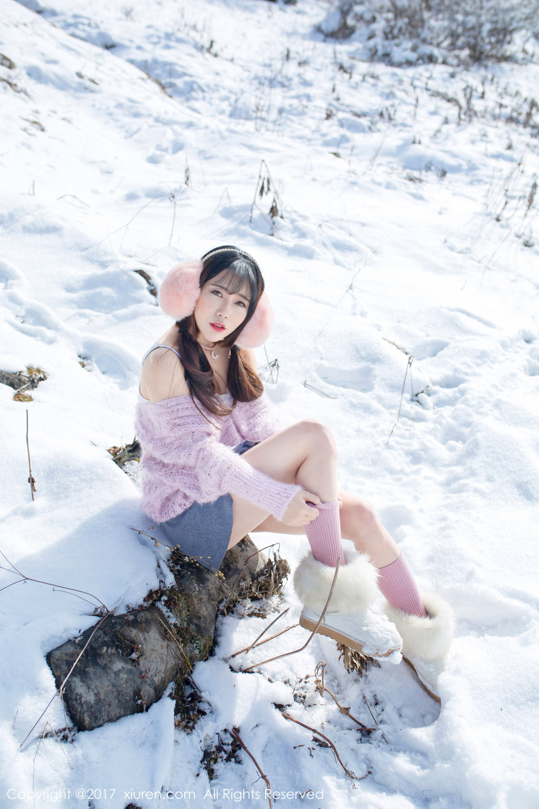 兜豆靓Youlina《冬天雪地人体摄影》 [秀人网XIUREN] No.720_第1张