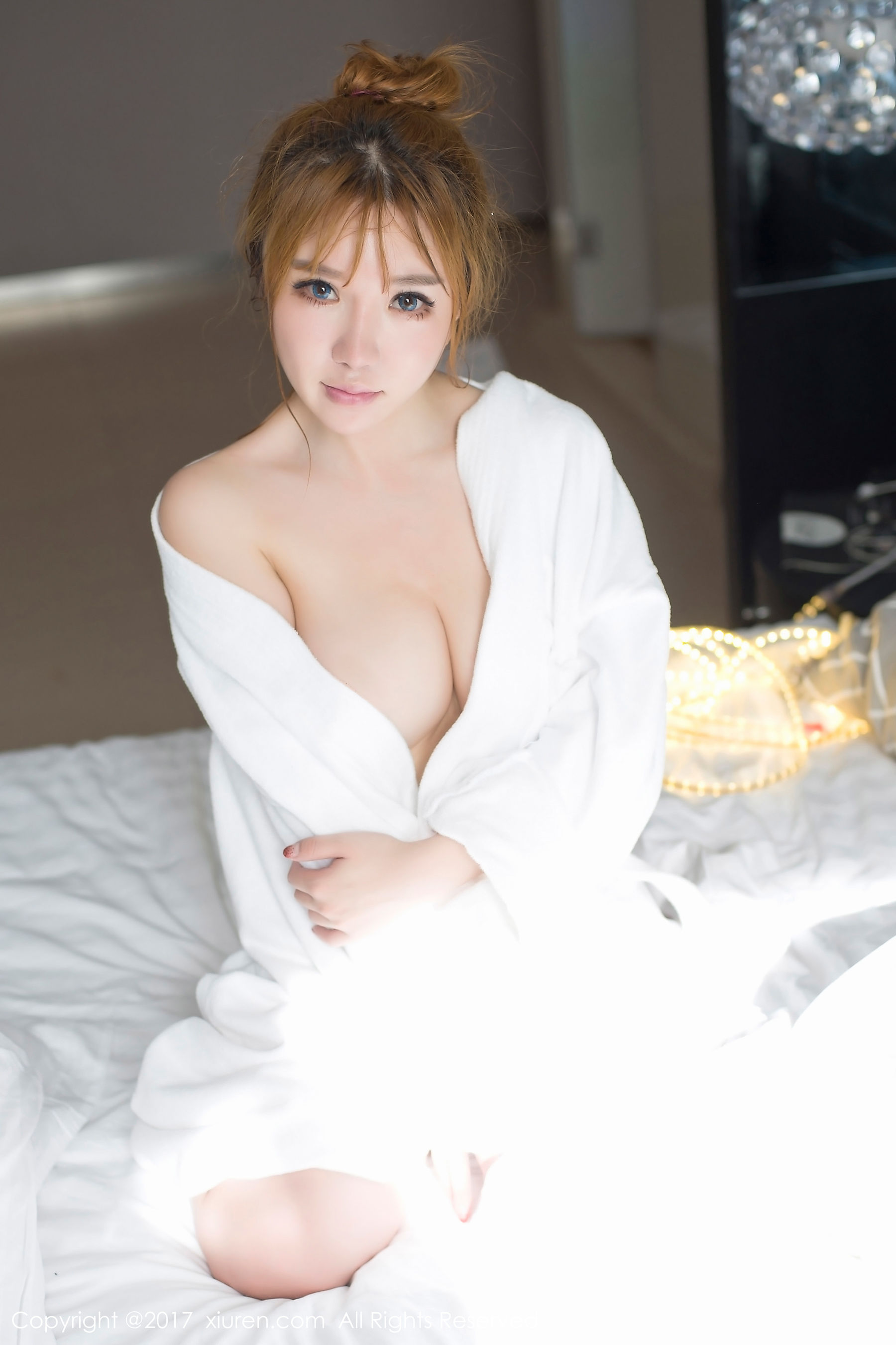 小公举Amy《浑圆白皙美女圆乳细腰模特》 [秀人网XIUREN] No.778_第1张