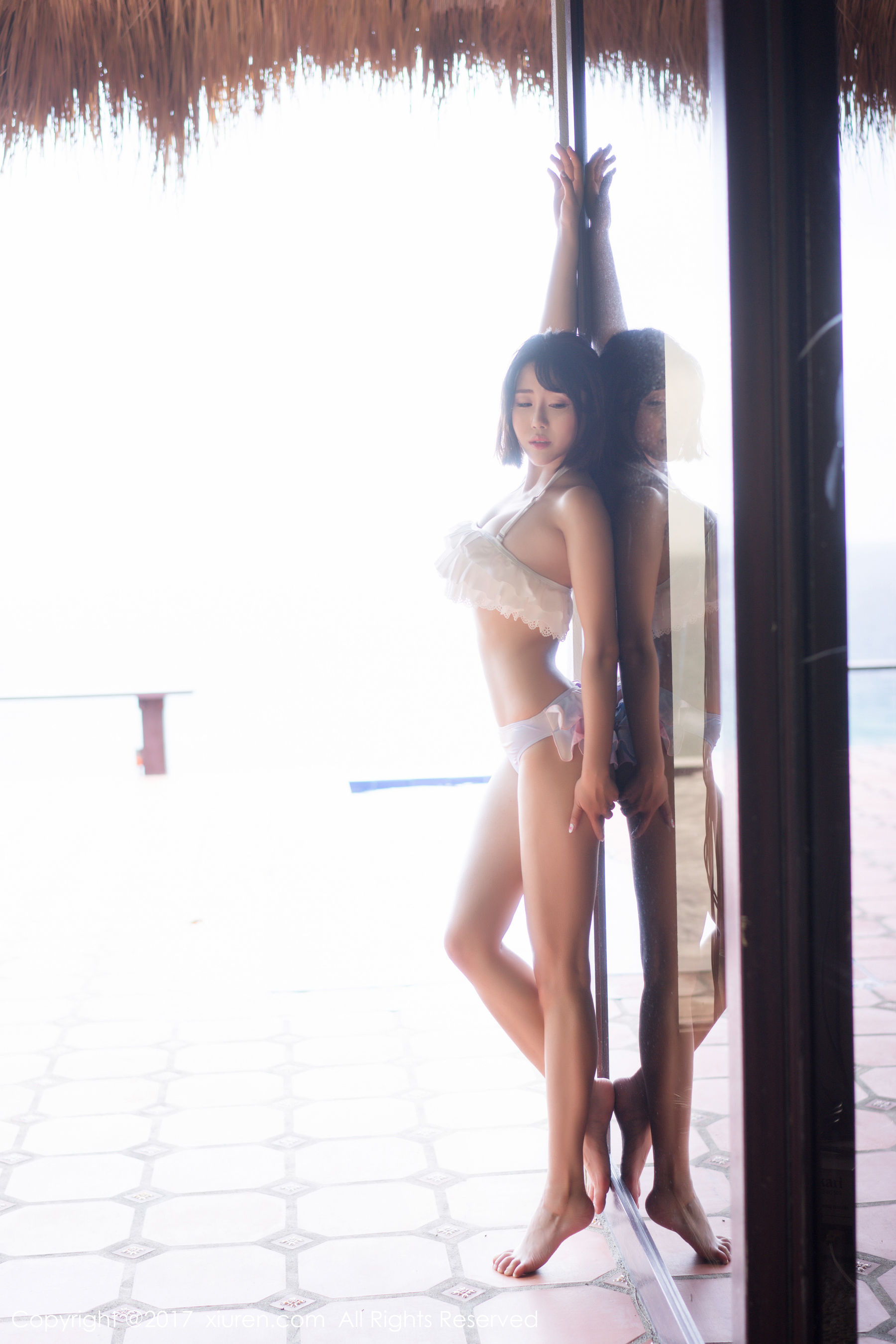 兜豆靓Youlina《室外清新，室内性感特写》 [秀人XIUREN] NO.814_第1张