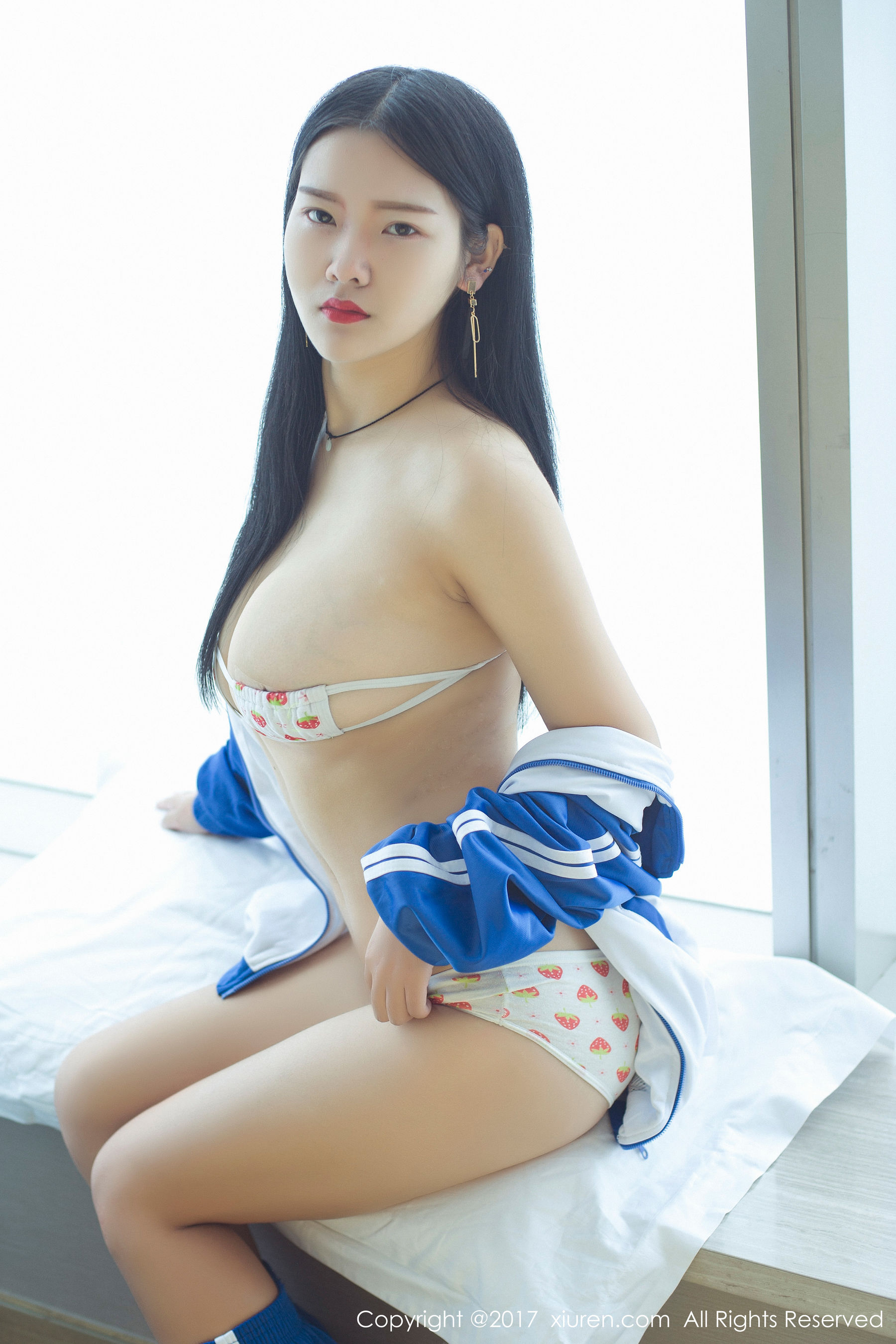 高冷欧码学生妹凌希儿 [秀人XIUREN] NO.837_第3张