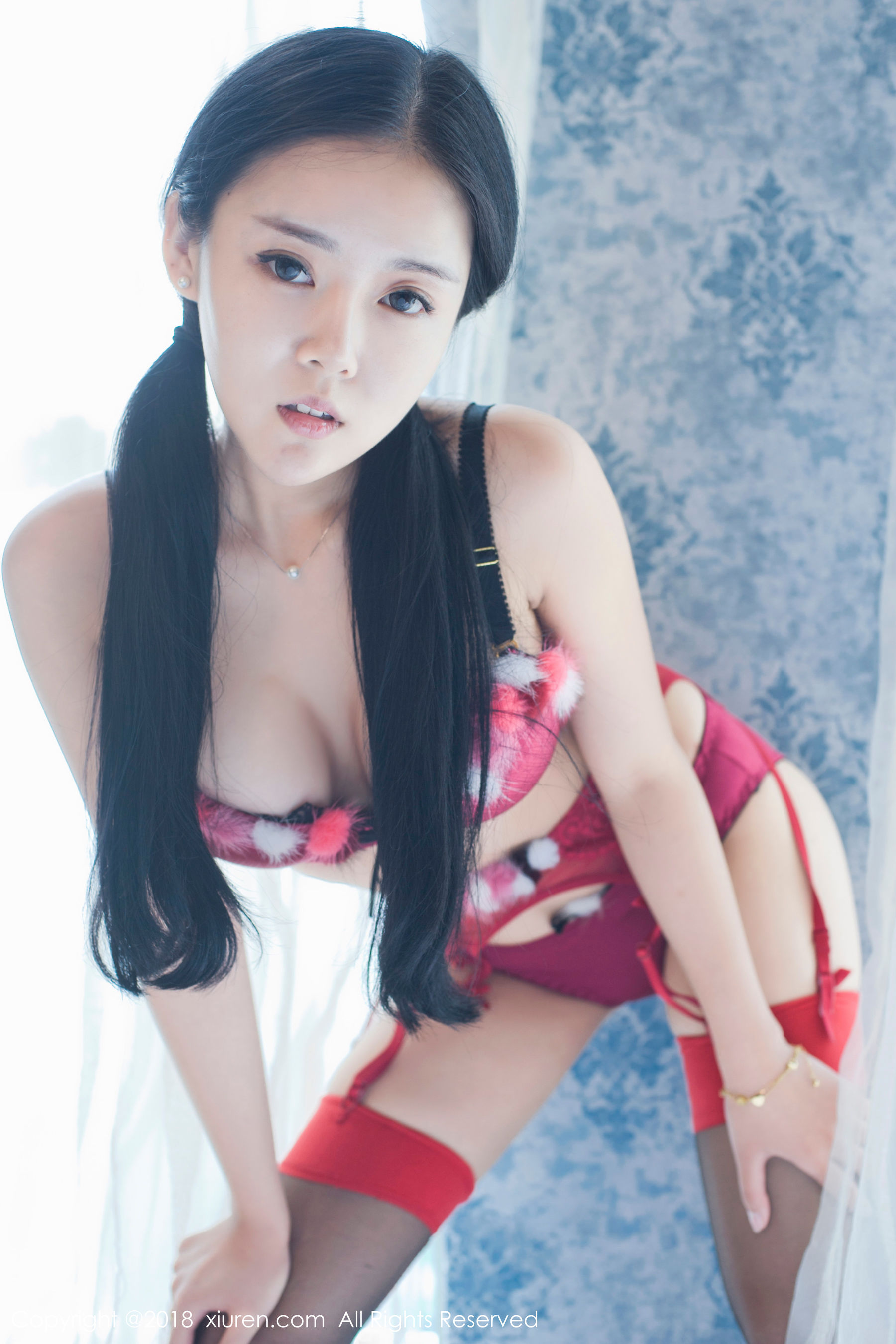 红气球《童颜巨乳稚气未脱小姑娘》 [秀人XiuRen] No.932_第4张