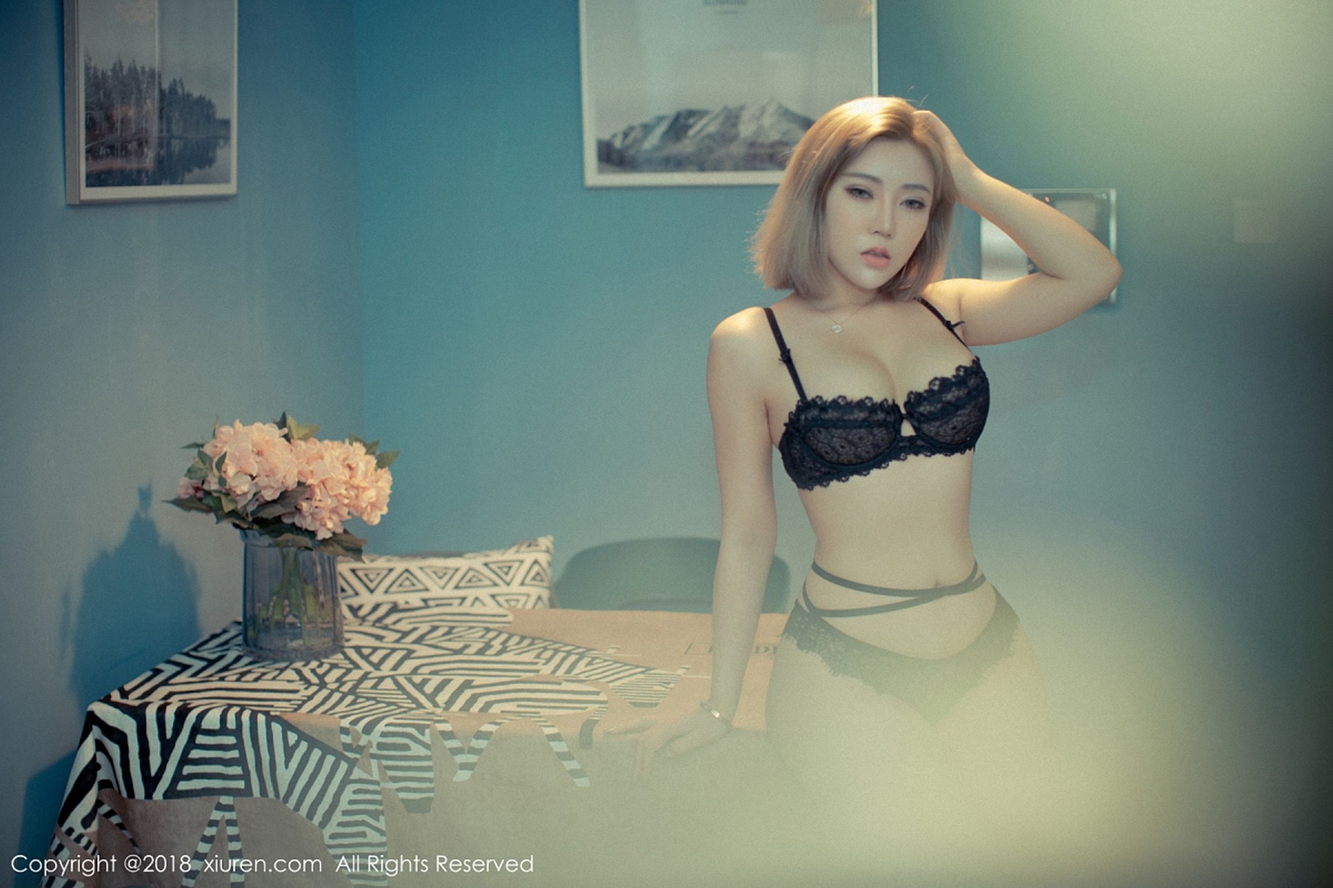 [秀人XIUREN] No.1077 筱慧icon、萌汉药baby 模特合集_第2张