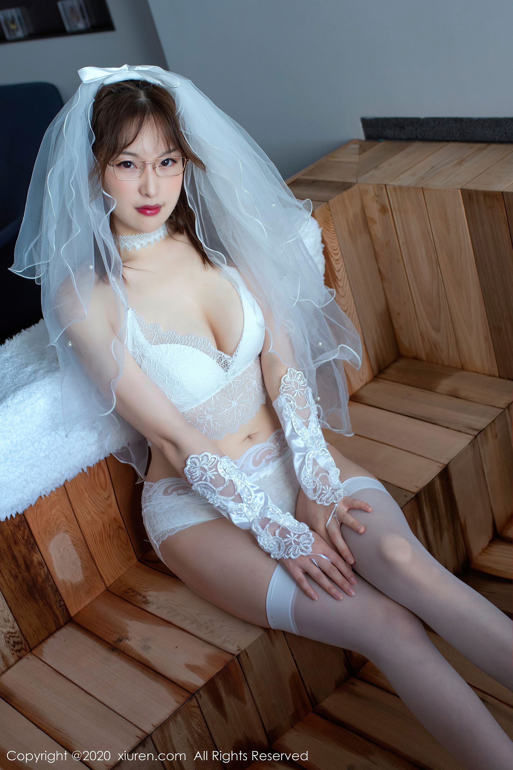 [秀人XIUREN] No.2359 小宣fancy_第1张