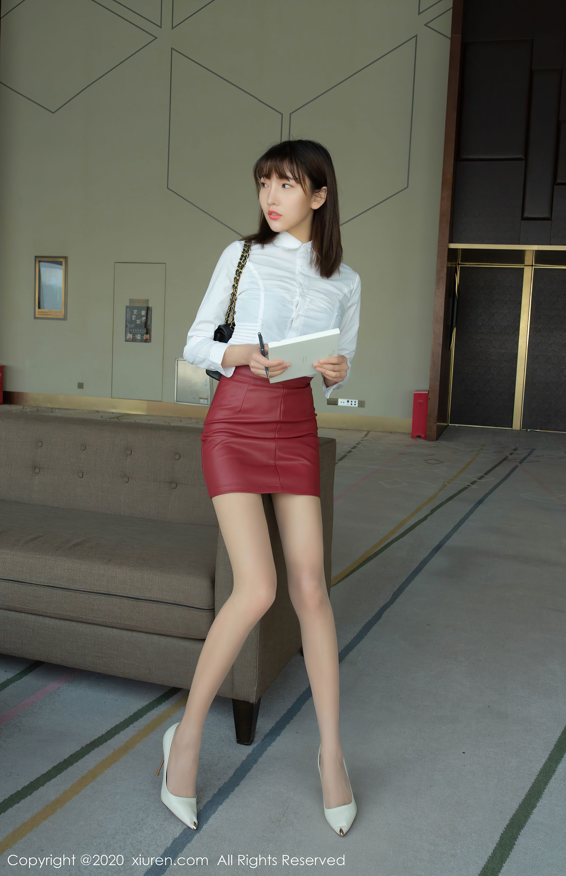 [秀人XIUREN] No.2393 陆萱萱_第3张