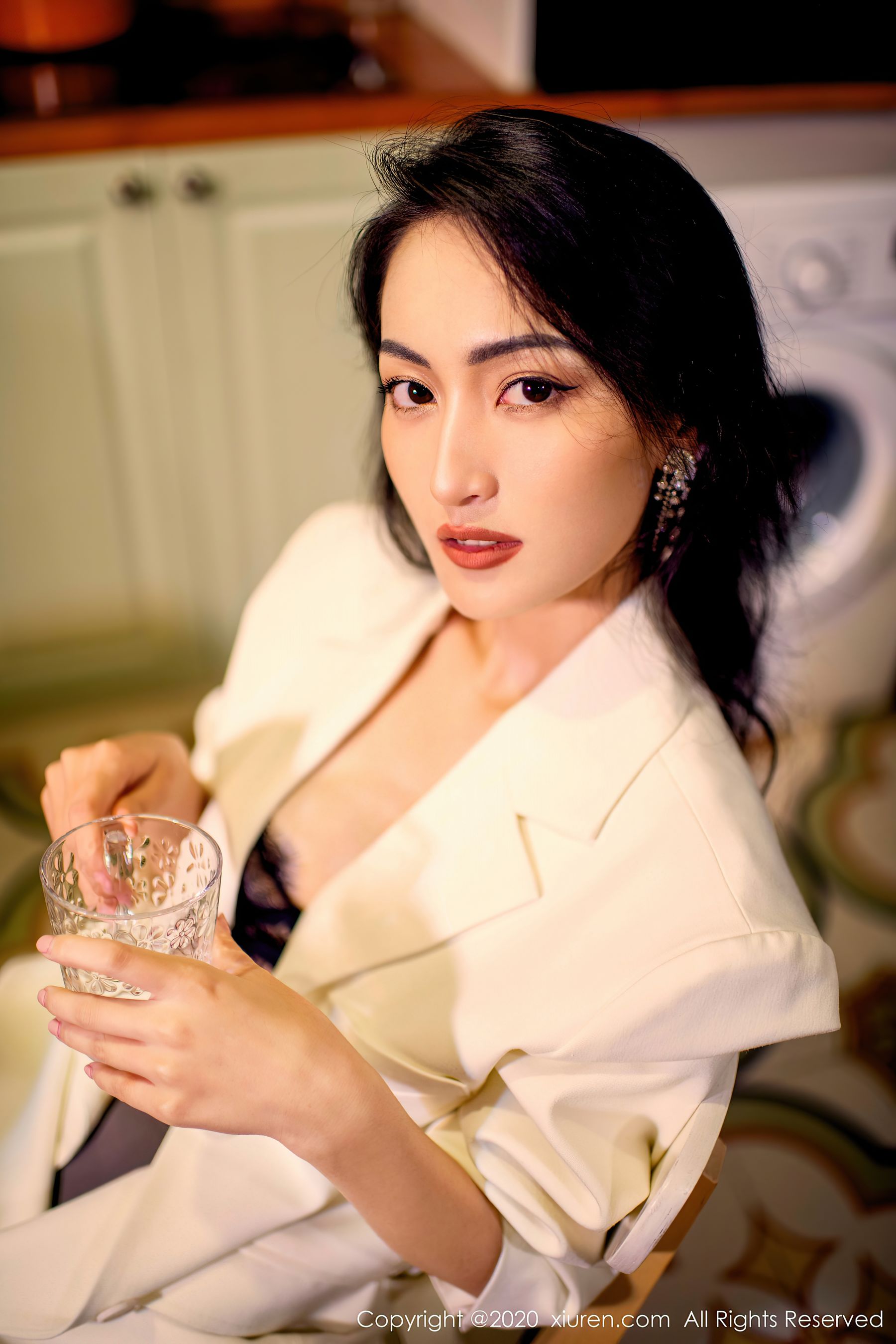 [秀人XiuRen] No.2718 陈舒羽_第1张