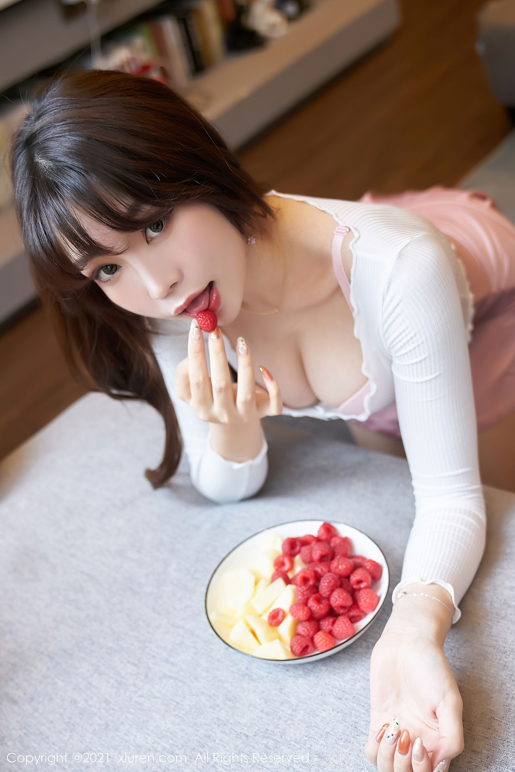 [秀人XIUREN] No.3344 芝芝Booty_第1张