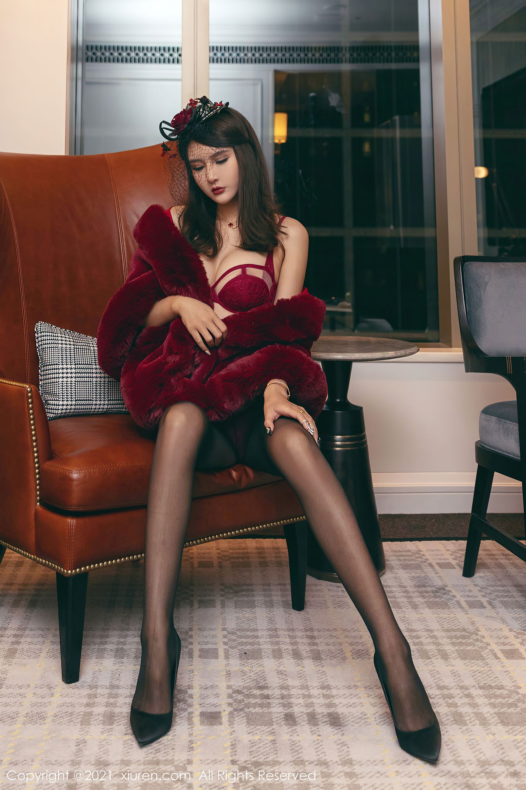 [秀人XiuRen] No.3548 Emily尹菲_第2张