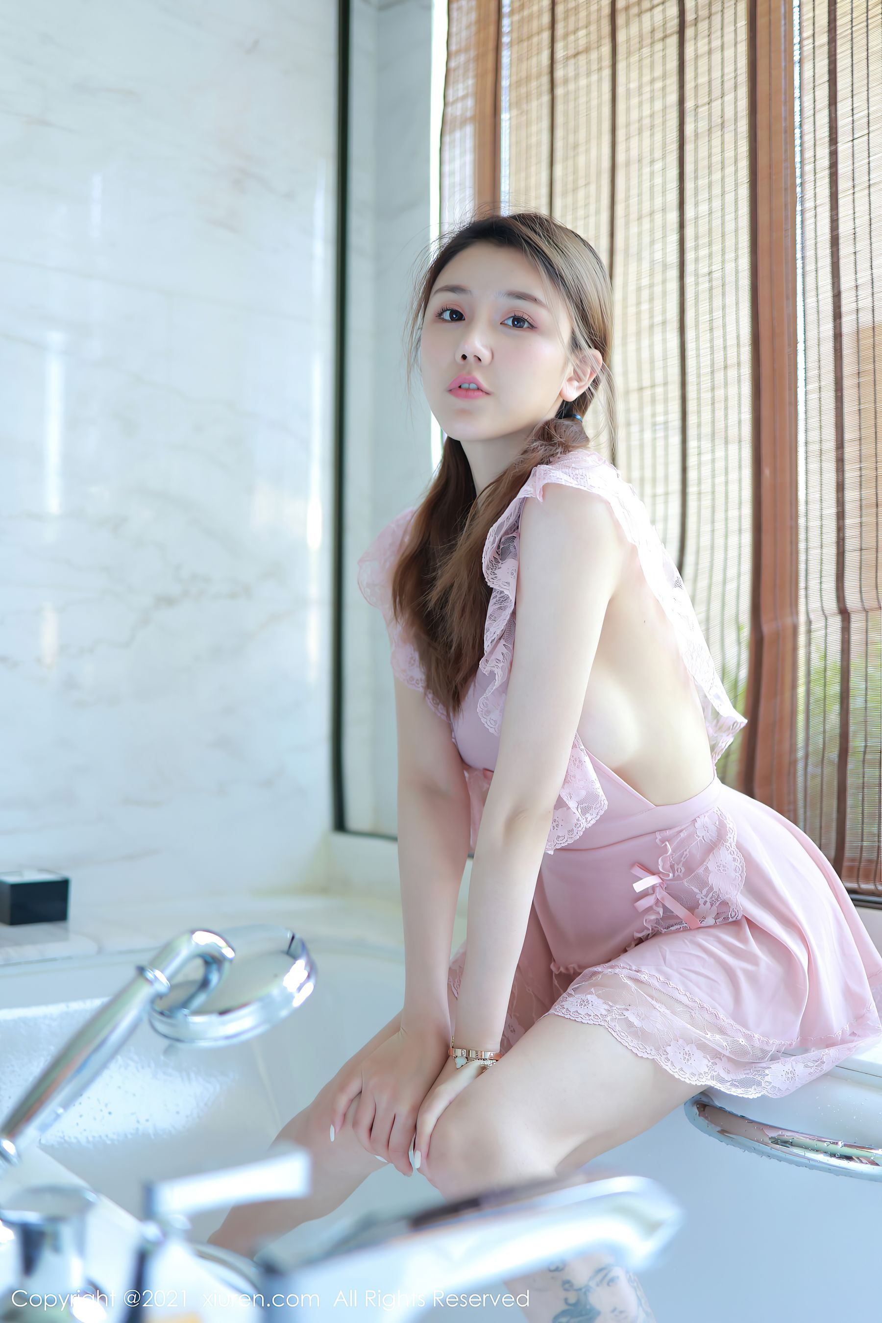 [秀人XIUREN] No.3611 夏西CiCi_第1张